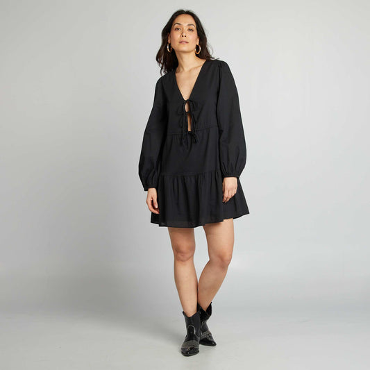 Vestido con lacitos de popelina con cuello de pico NEGRO