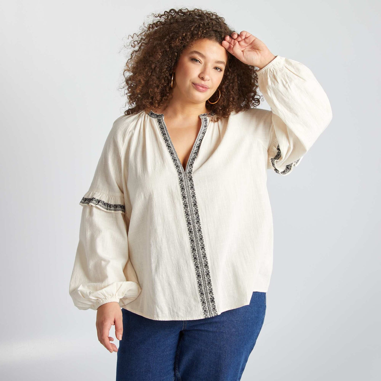 Blusa de gasa de algodón con motivos bordados BEIGE