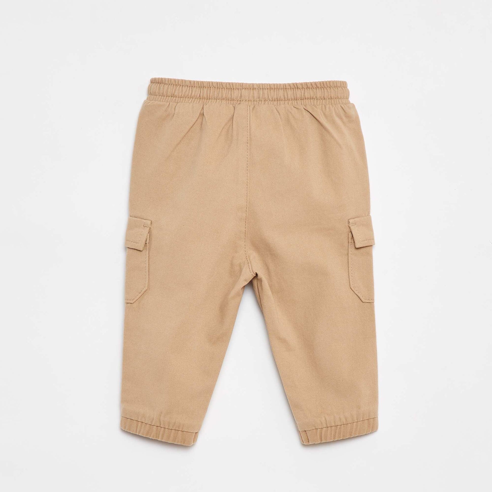 Pantalón jogger de sarga con bolsillos con solapa BEIGE