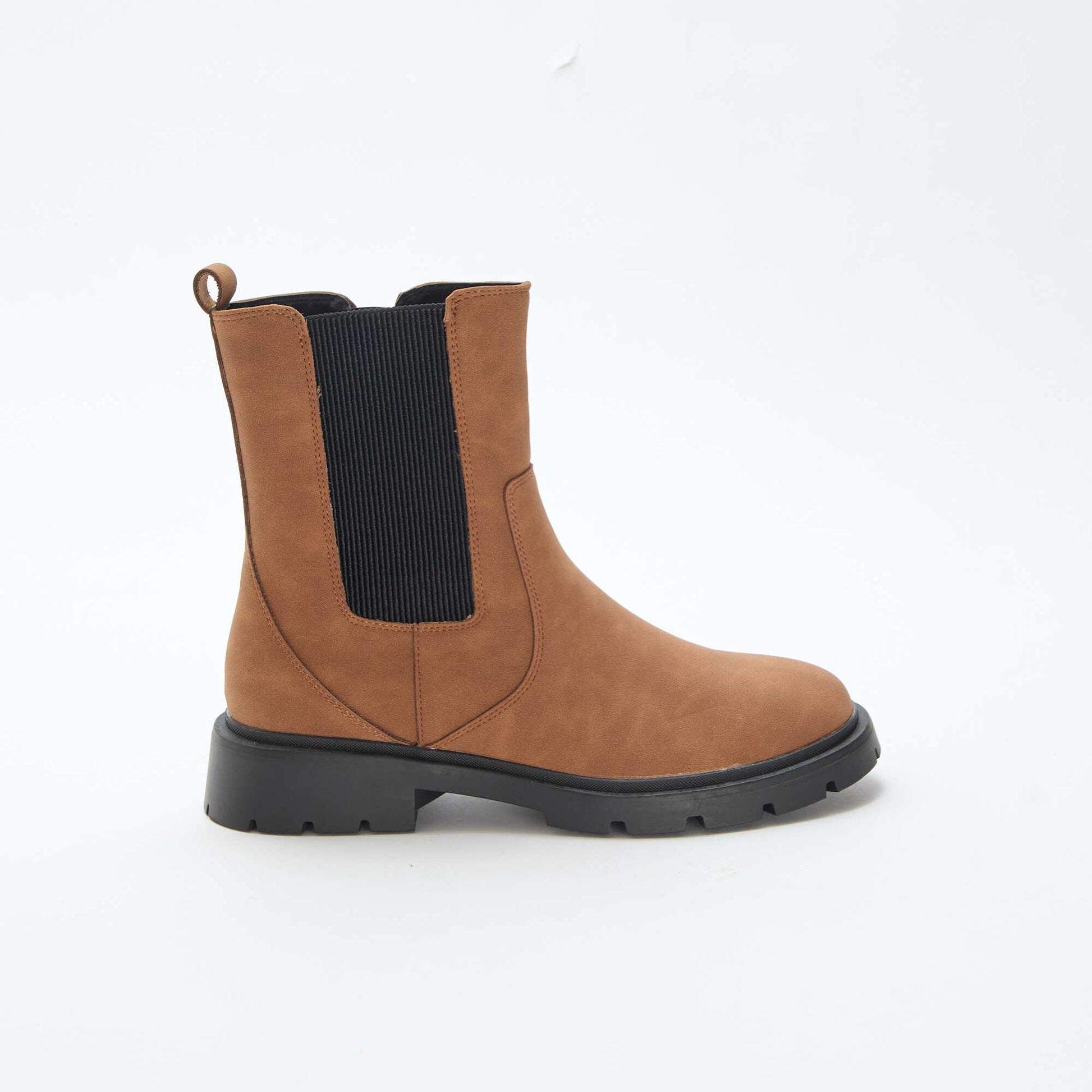 Botines modelo Chelsea de material sintético con fuelles elásticos MARRON