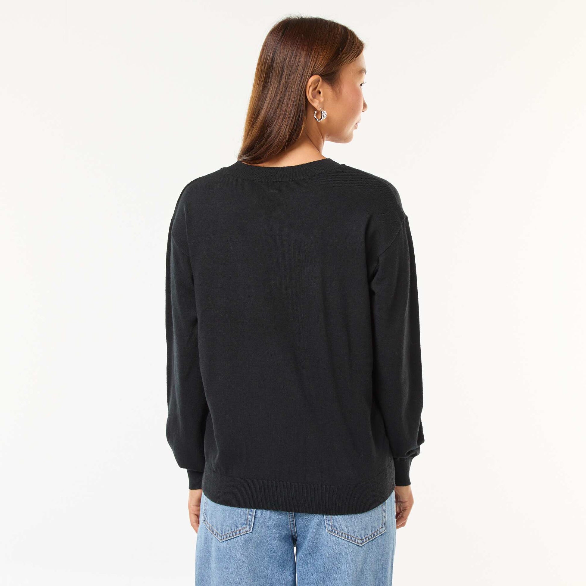 Sweater de punto fino con cuello de pico NEGRO