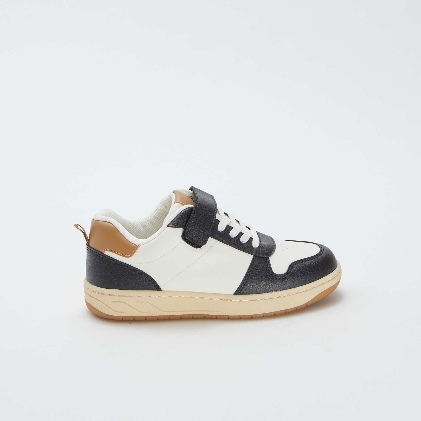 Zapatillas con velcro MARRON