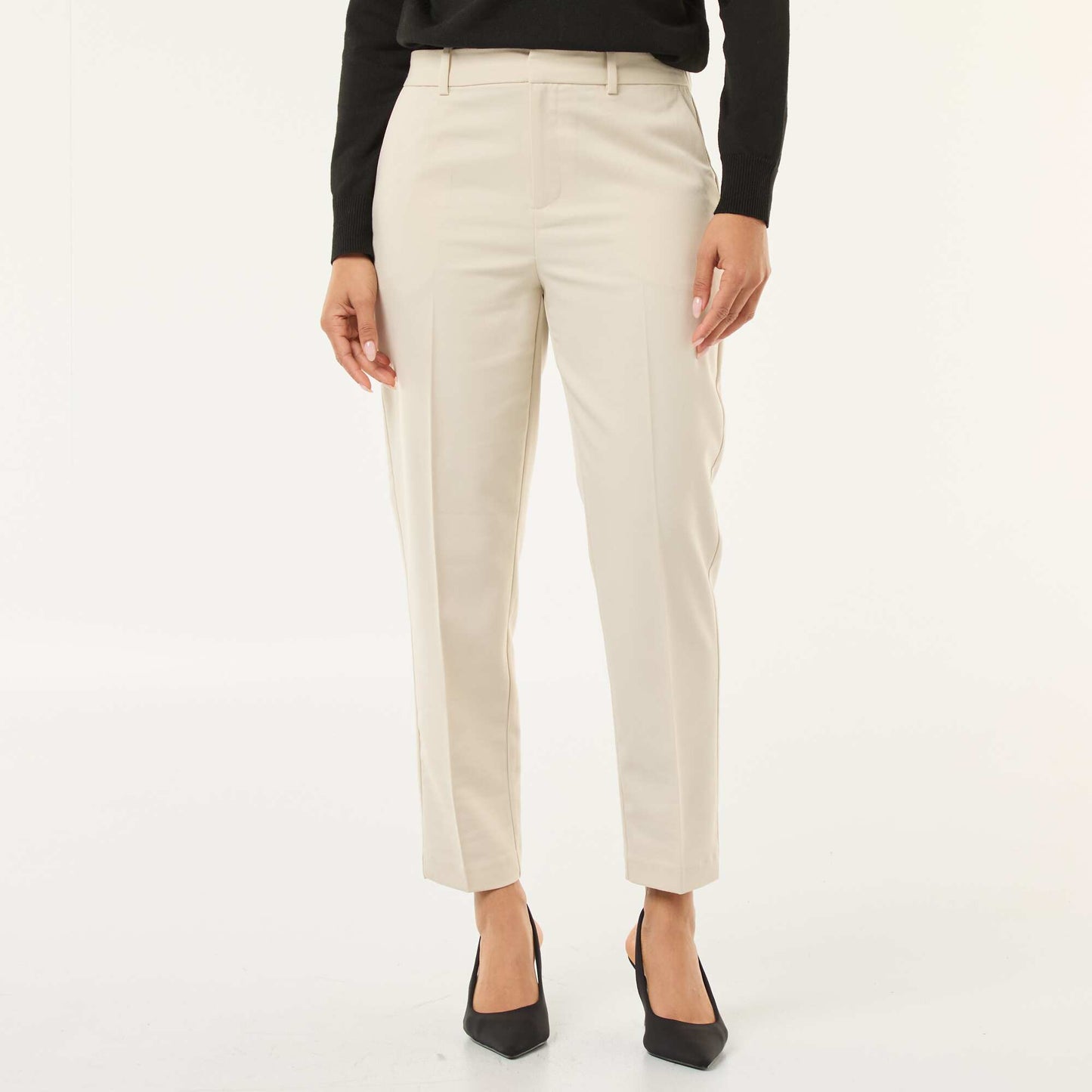 Pantalón pitillo liso con 2 bolsillos BEIGE