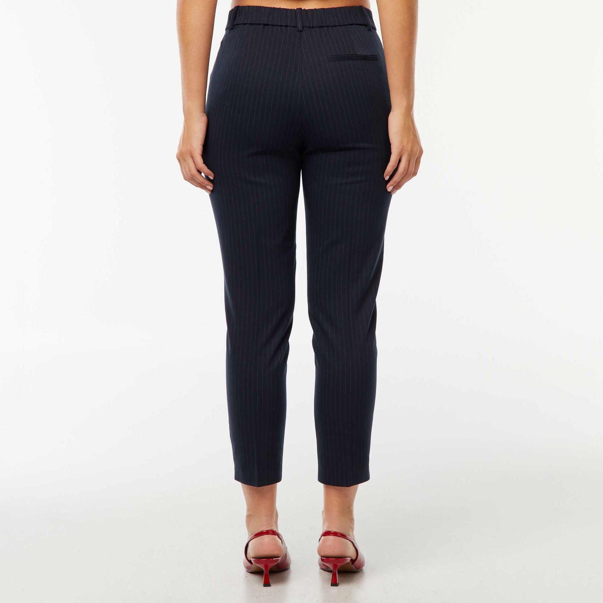 Pantalón pitillo liso con 2 bolsillos AZUL