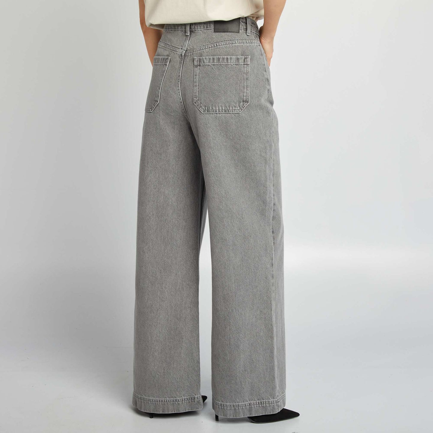 Jean ancho de talle alto GRIS
