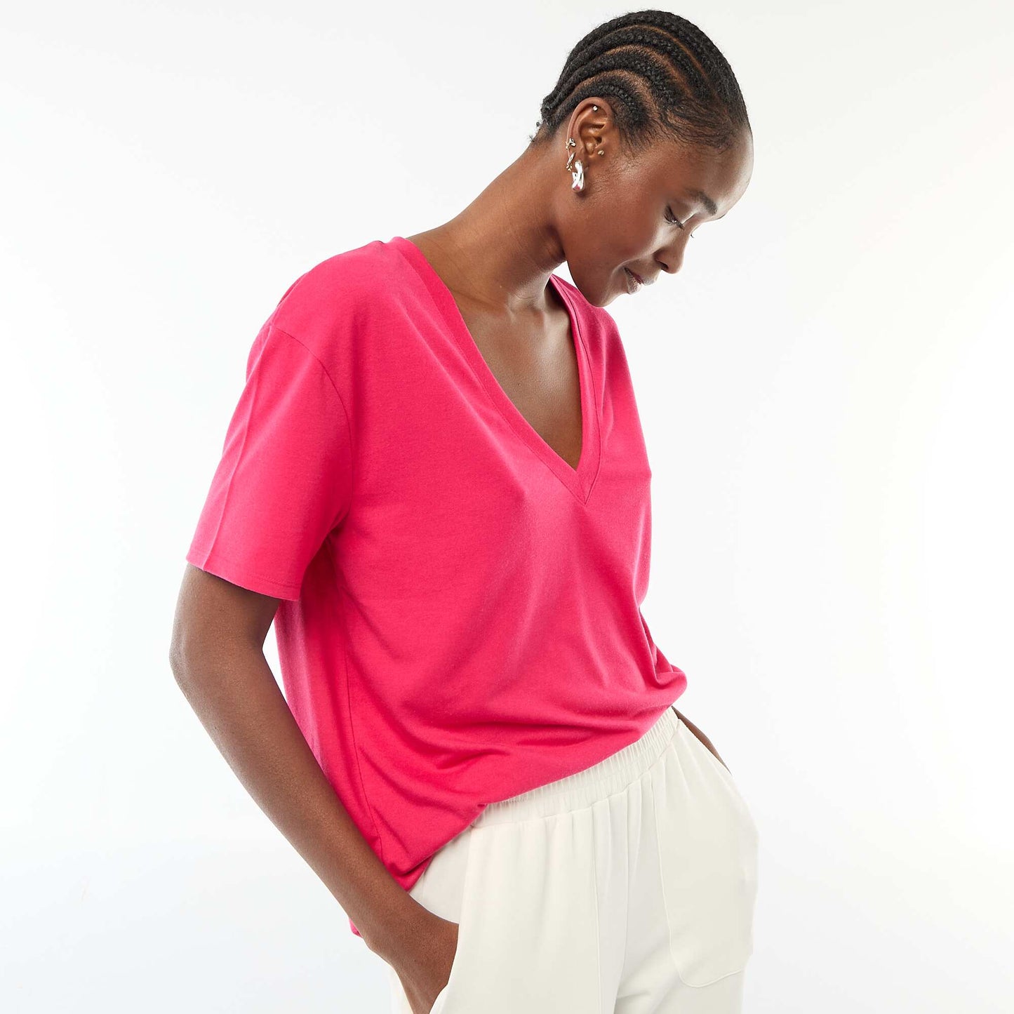 Camiseta de manga corta cuello de pico ROSA
