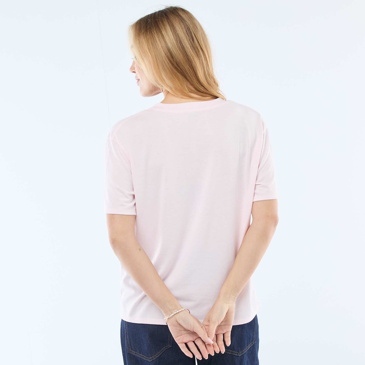 Camiseta de manga corta cuello de pico ROSA