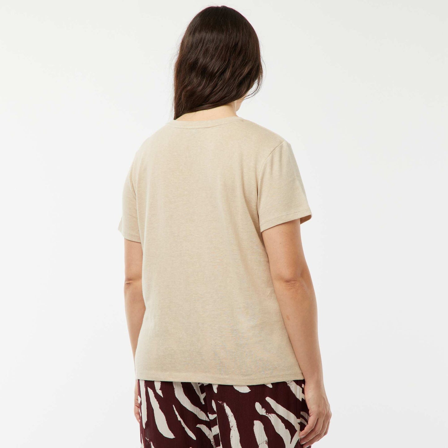Camiseta de manga corta con bordados 'botas western' BEIGE