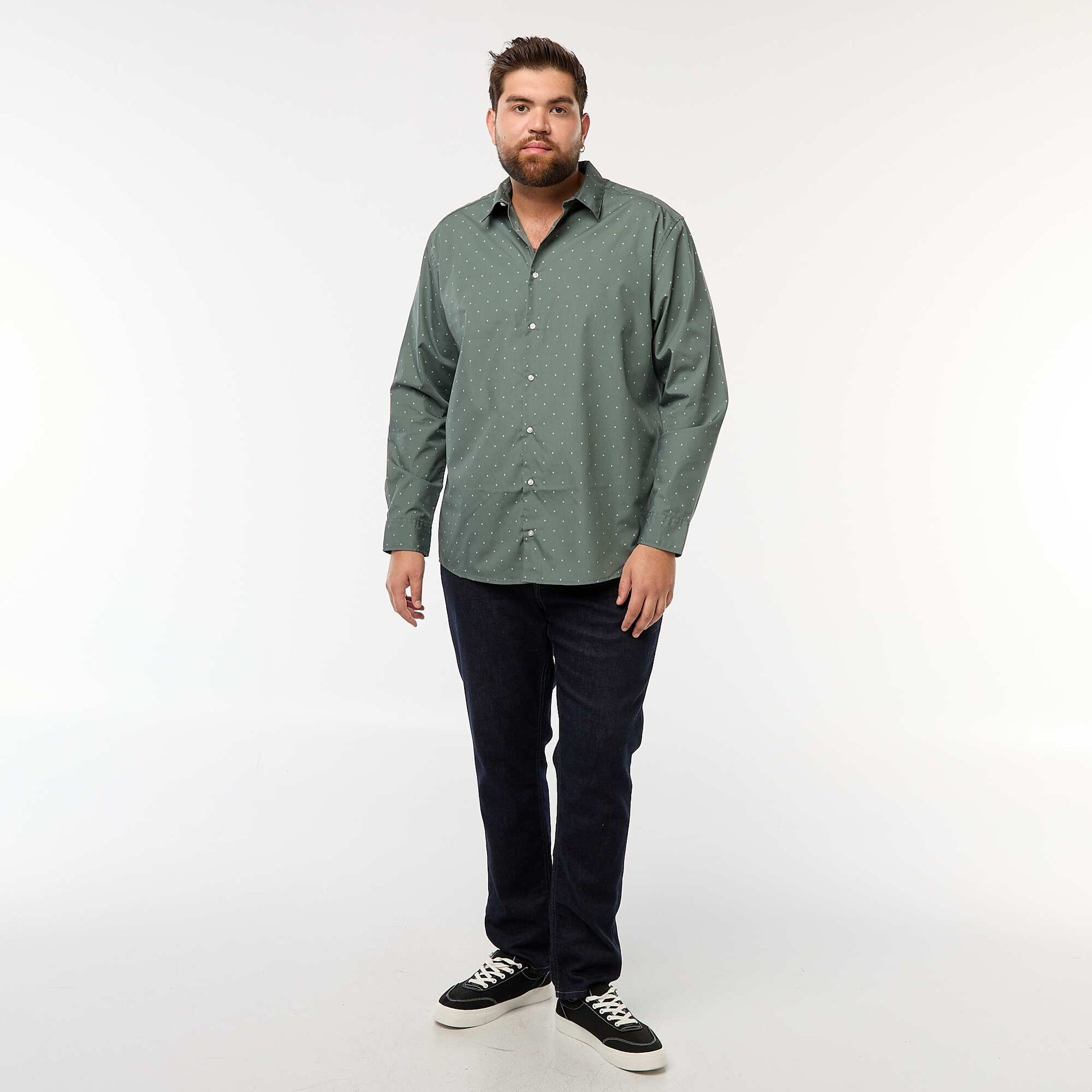 Camisa regular fit / corte recto con estampado VERDE