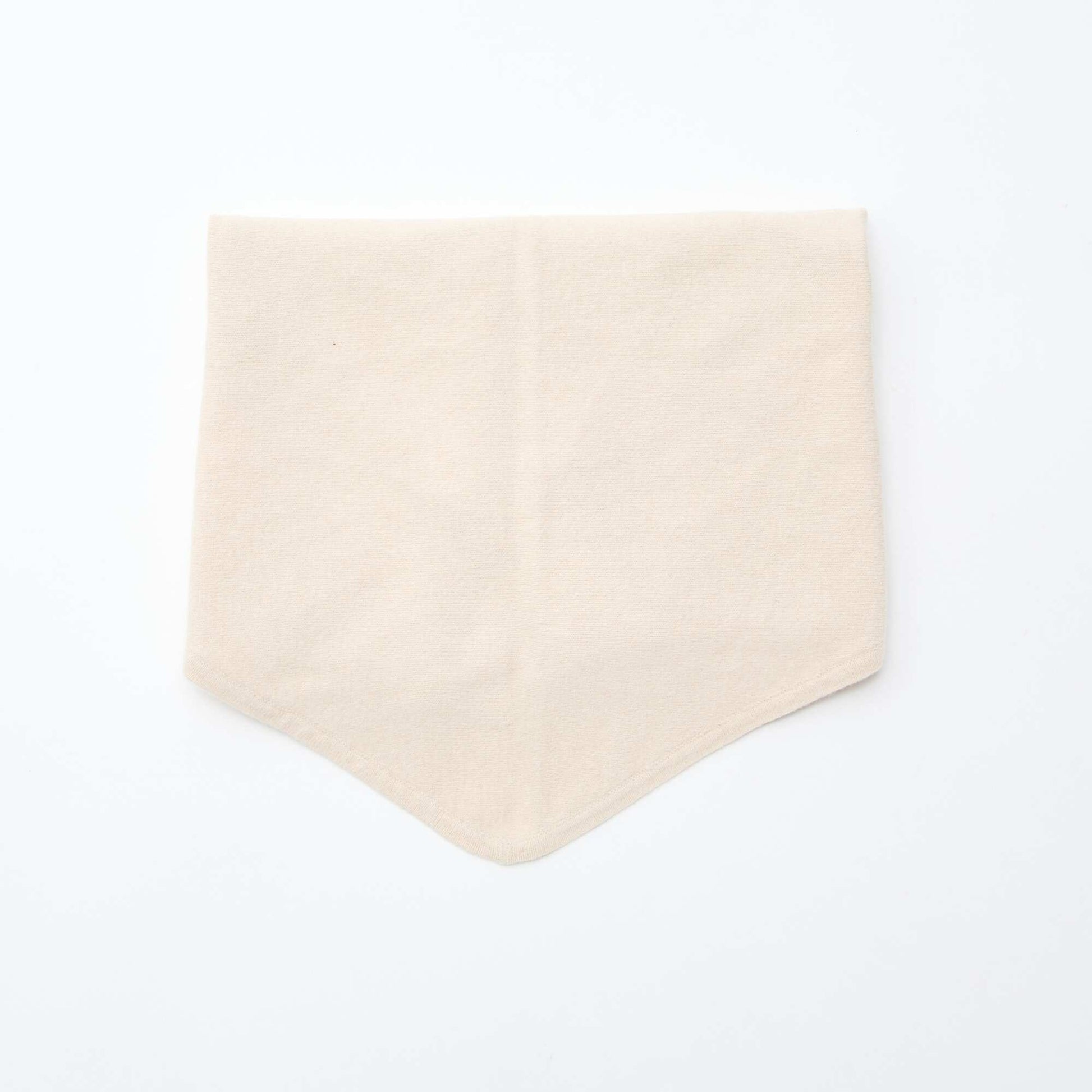 Bufanda triangular de malla BEIGE