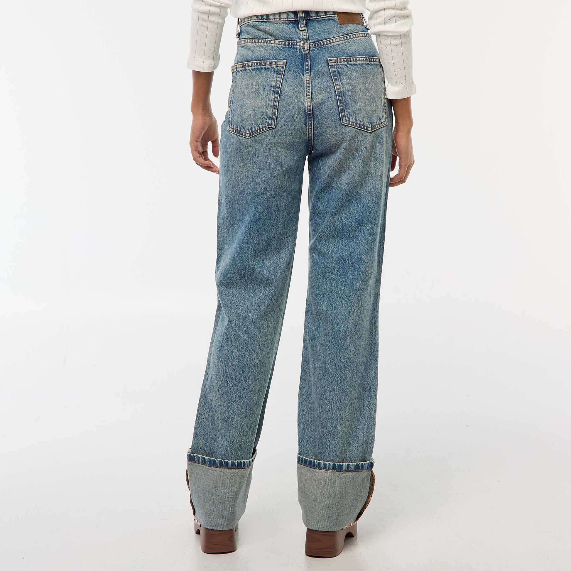 Jean regular / de talle alto con vuelta ancha en el bajo AZUL