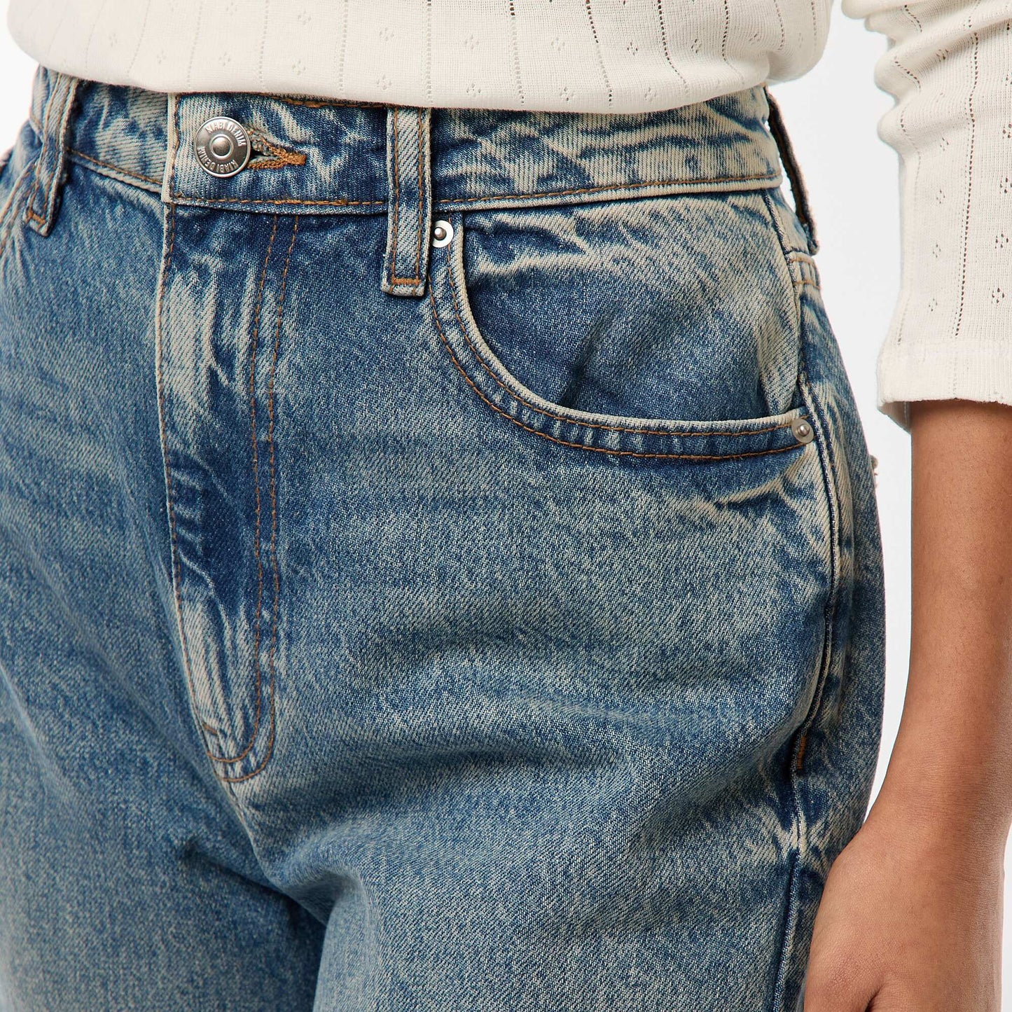 Jean regular / de talle alto con vuelta ancha en el bajo AZUL