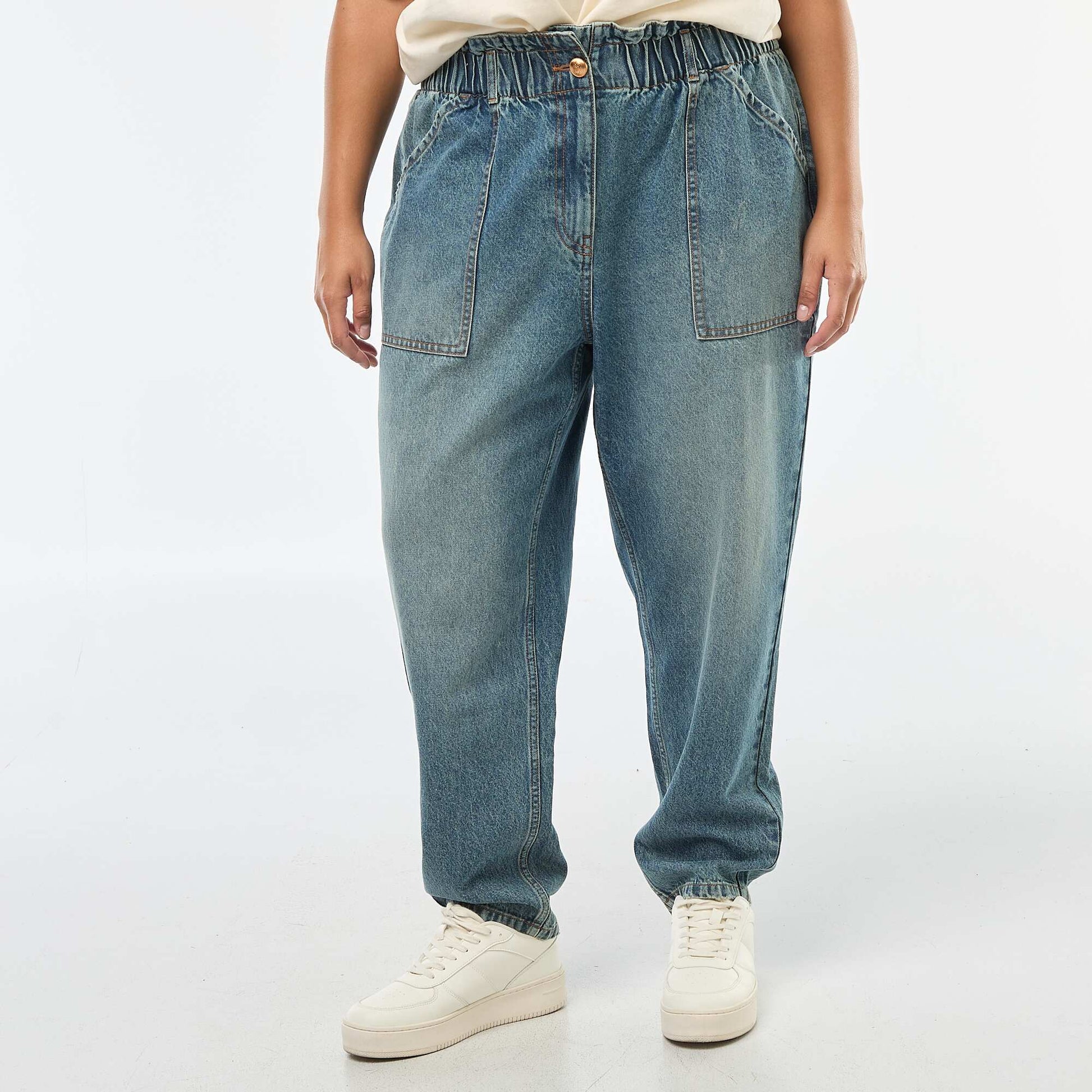 Jeans mom con cintura elástica AZUL