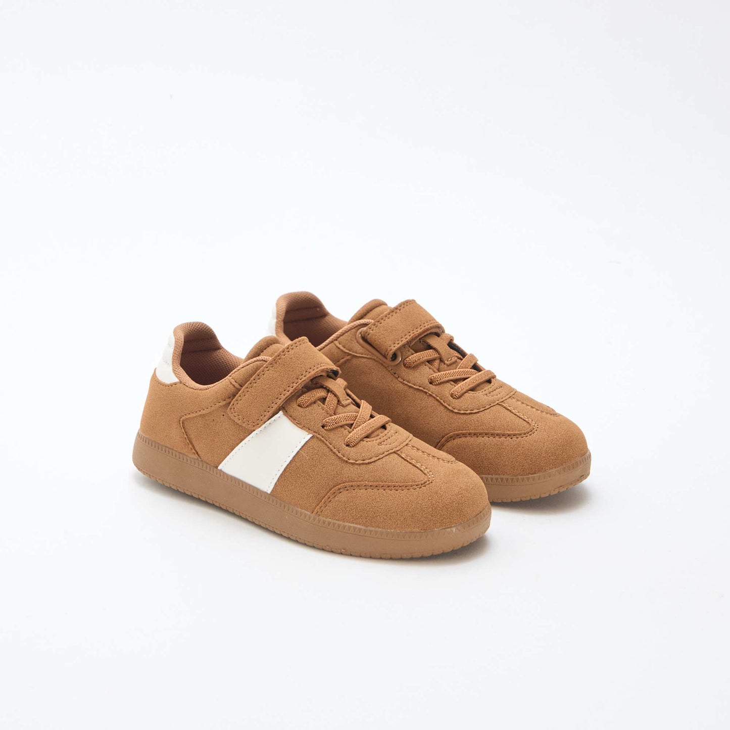 Zapatillas modernas bicolor MARRON