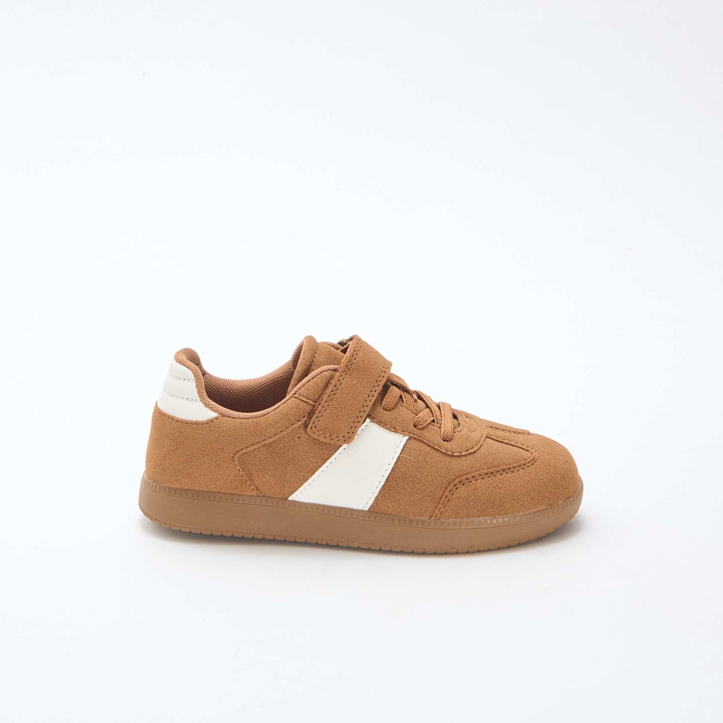 Zapatillas modernas bicolor MARRON