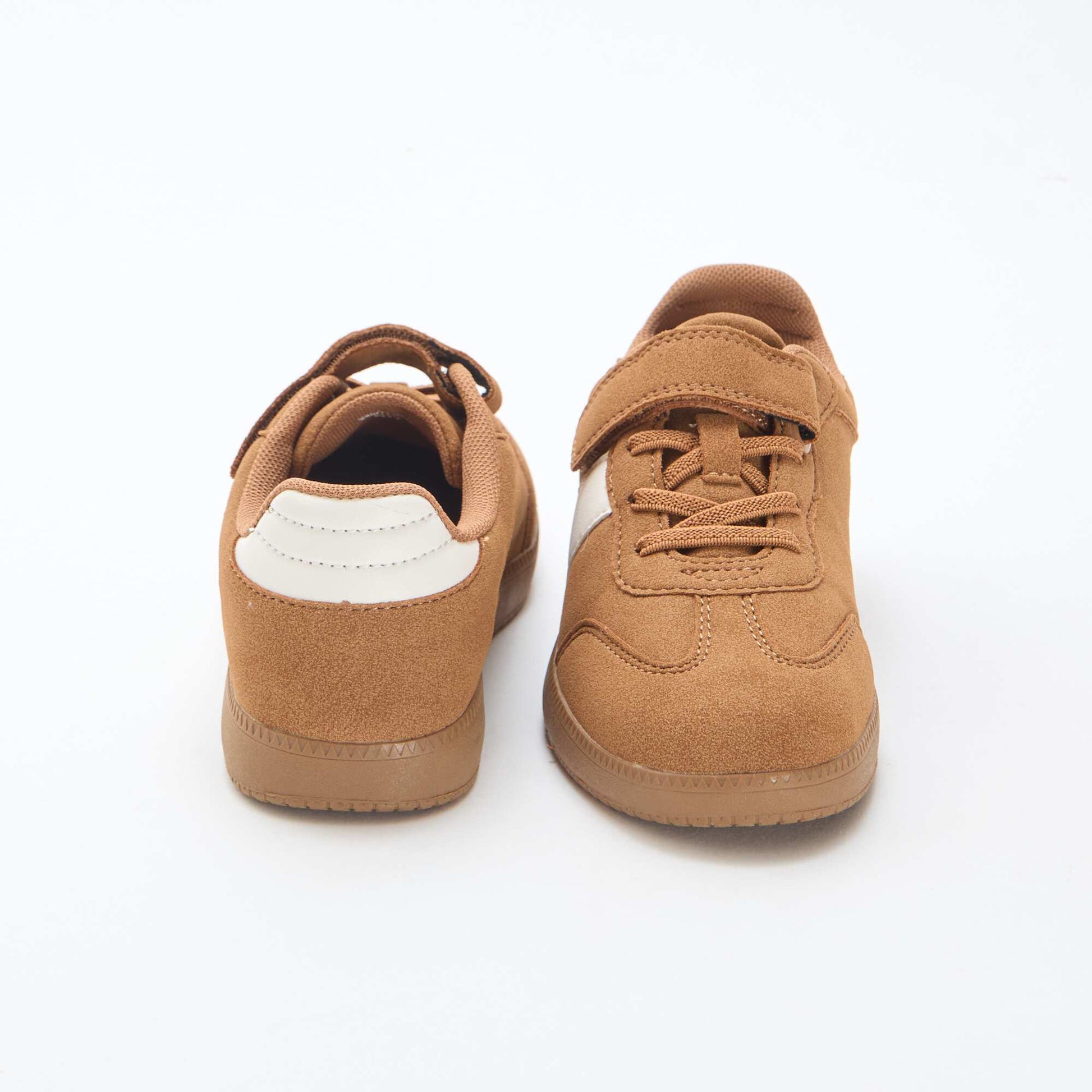 Zapatillas modernas bicolor MARRON