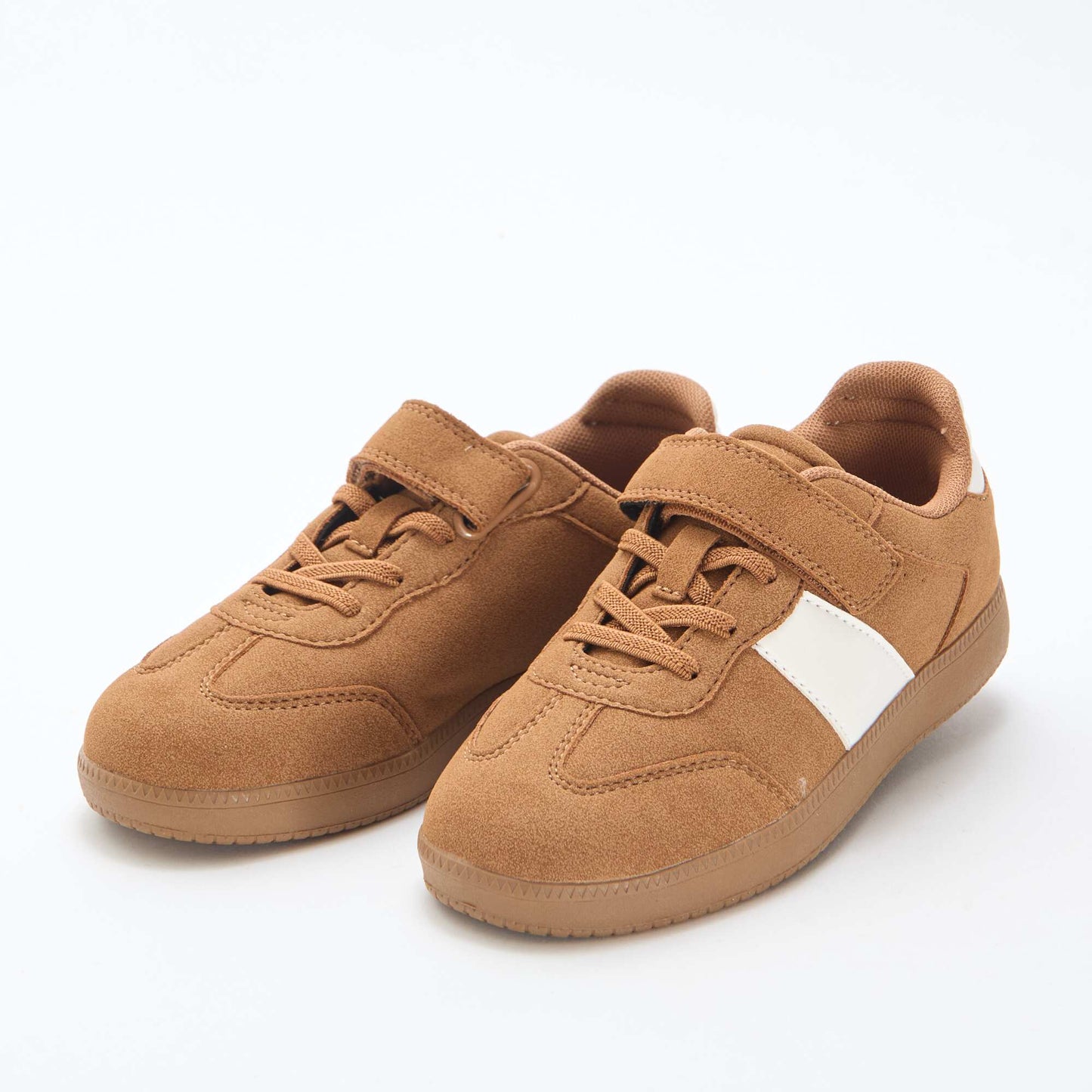 Zapatillas modernas bicolor MARRON