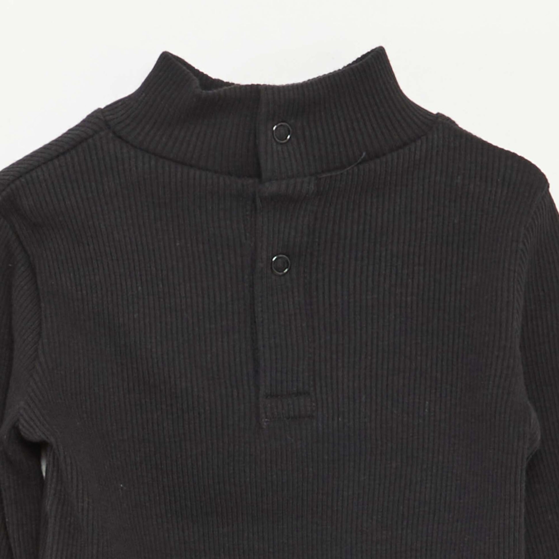 Sweater de punto de canalé con cuello alto NEGRO