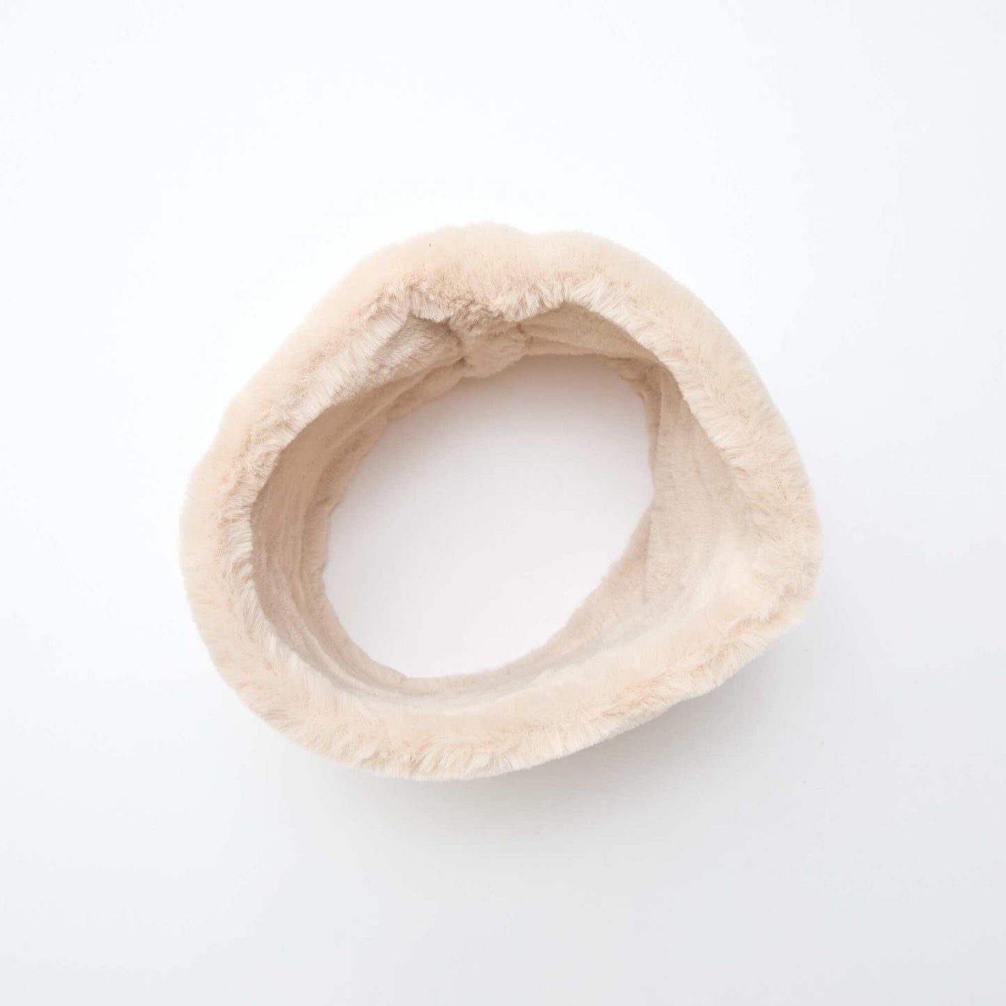 Braga de cuello efecto pelo BEIGE