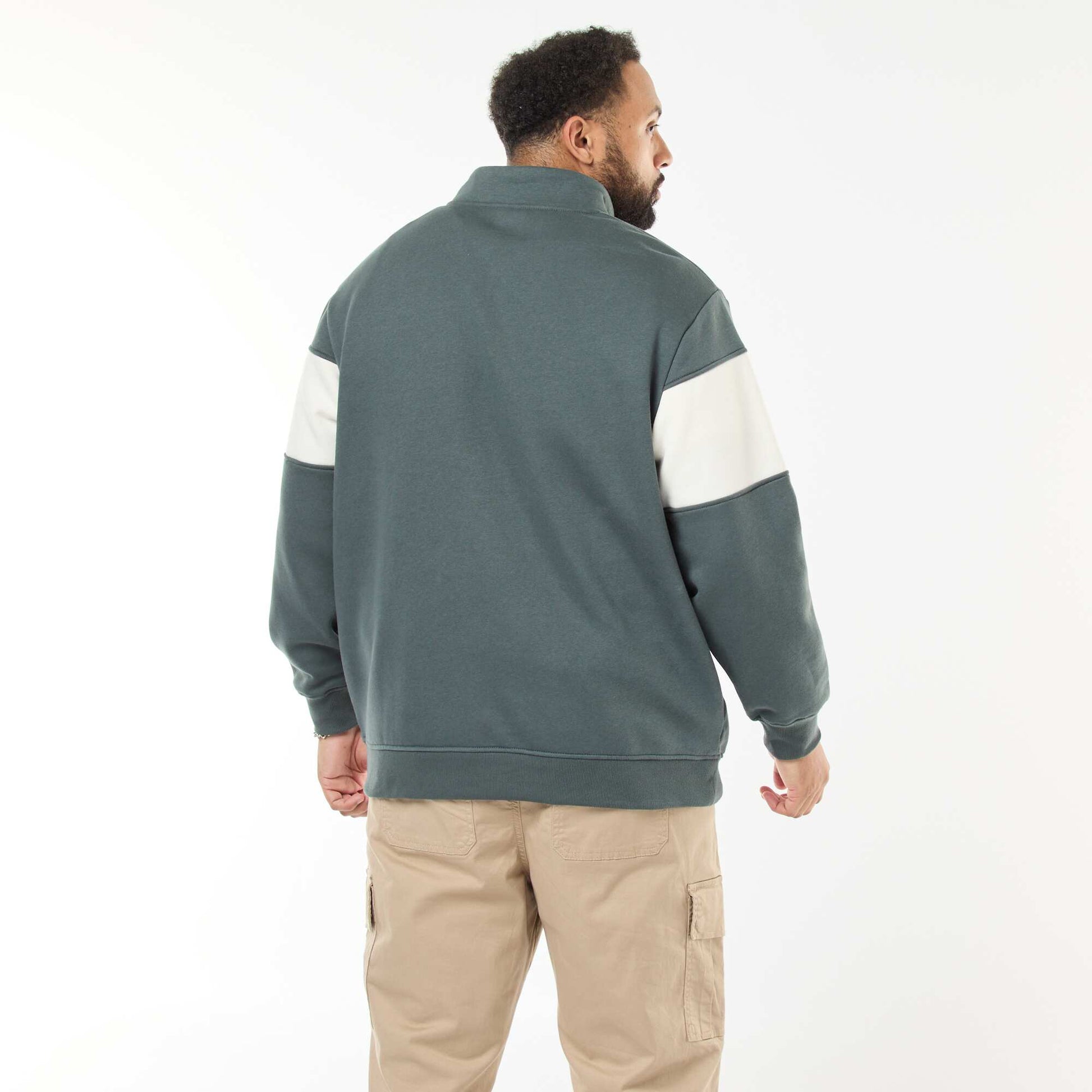 Sweater cuello camionero estilo colorblock en felpa VERDE