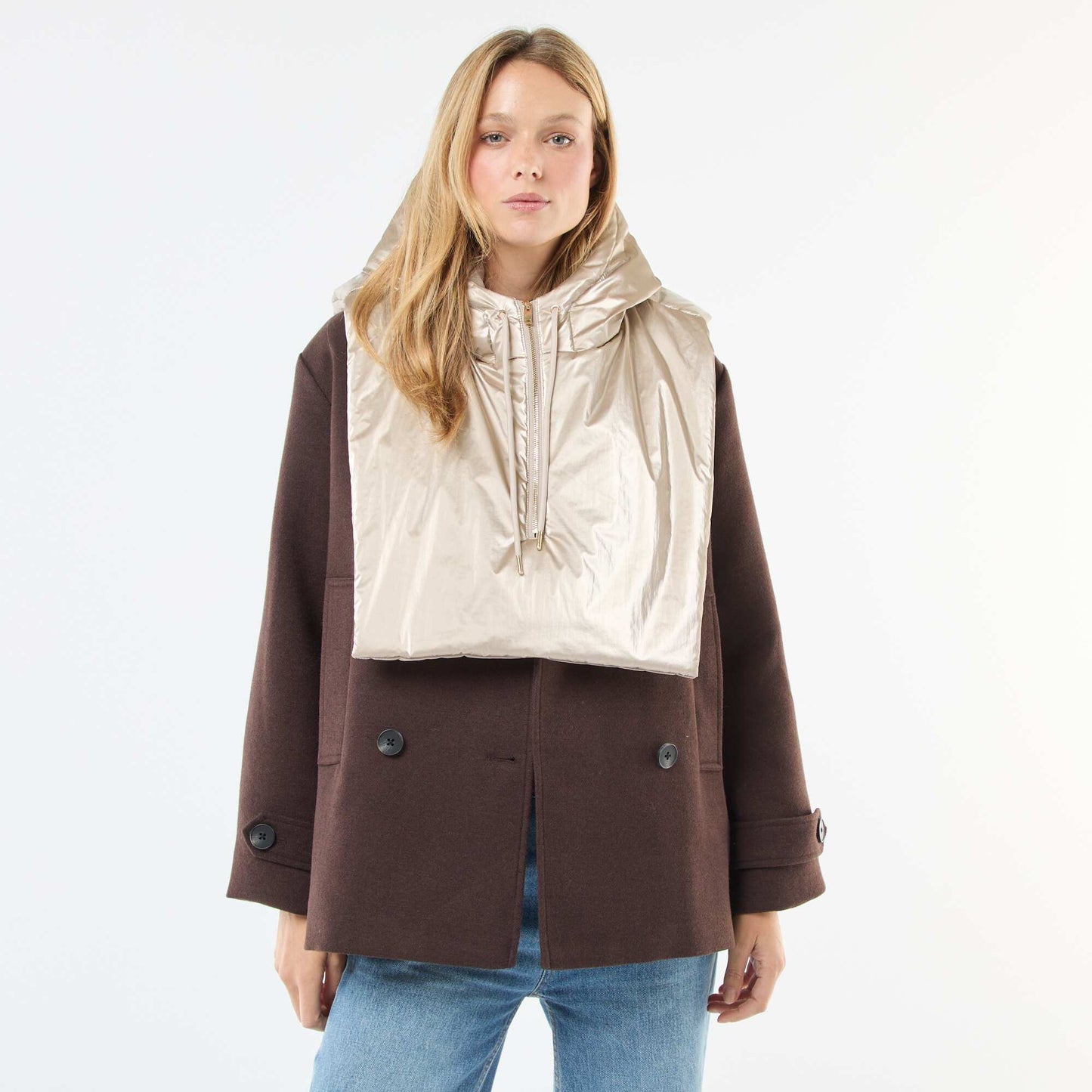 Plastrón con capucha plateado BEIGE