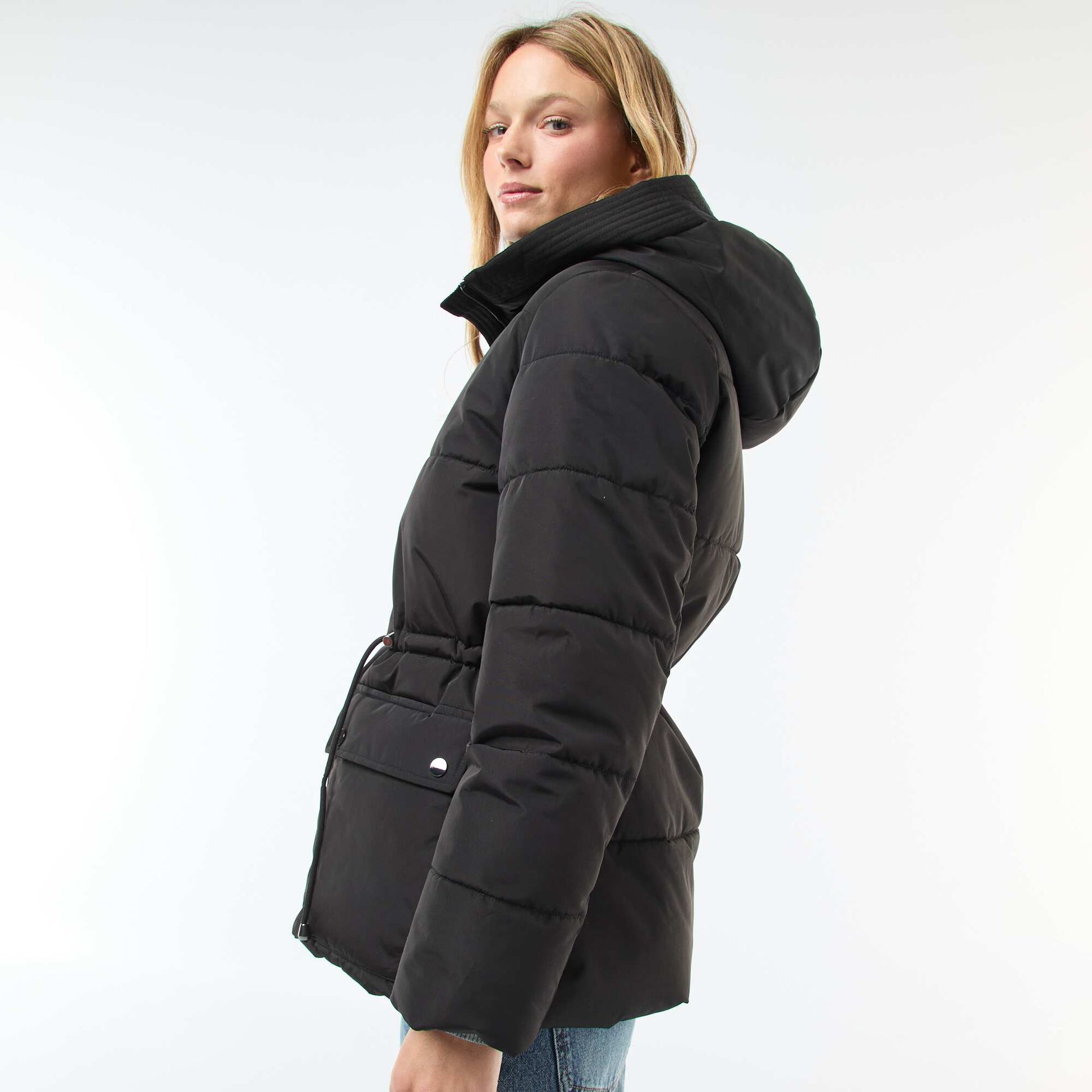 Abrigo acolchado midi con capucha NEGRO