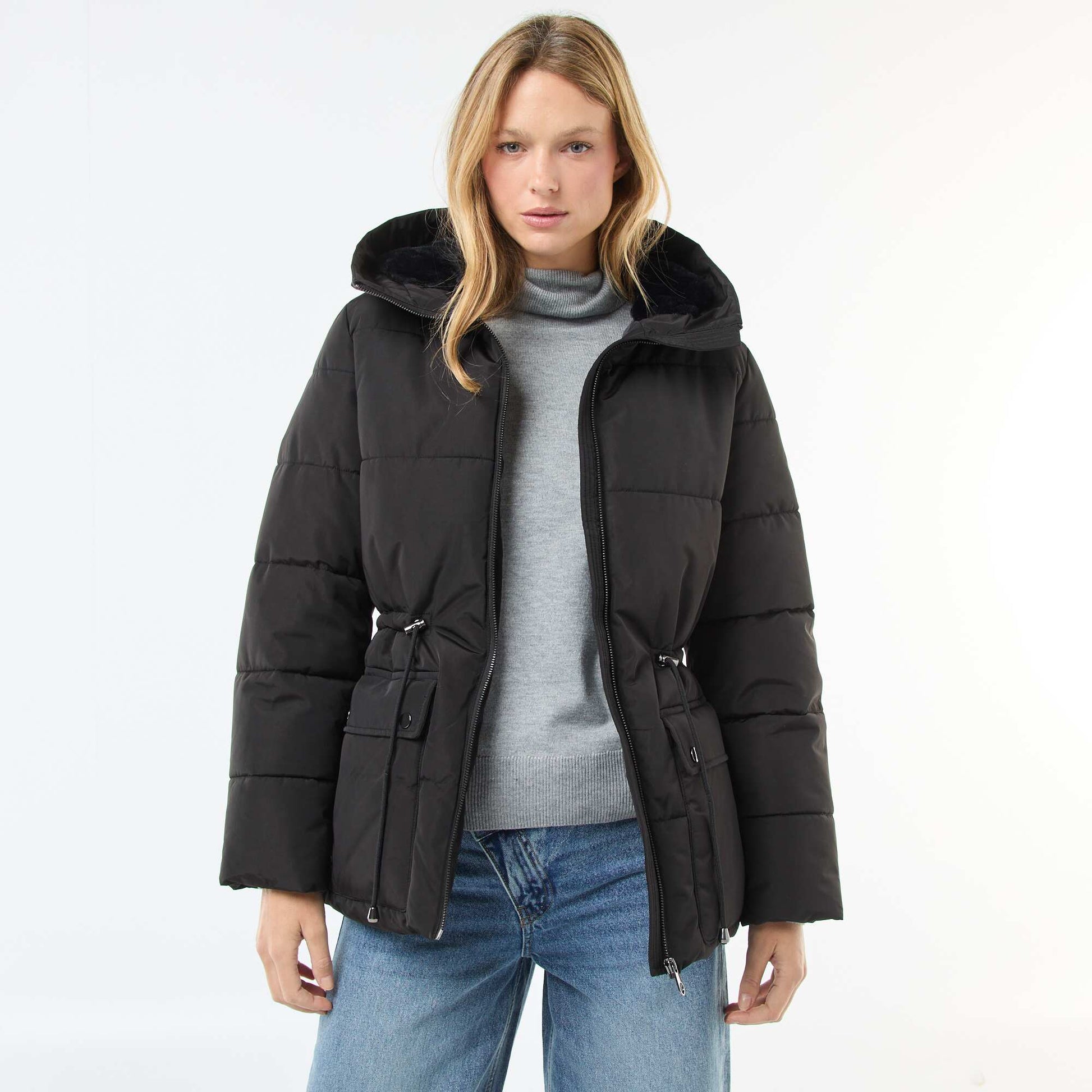 Abrigo acolchado midi con capucha NEGRO