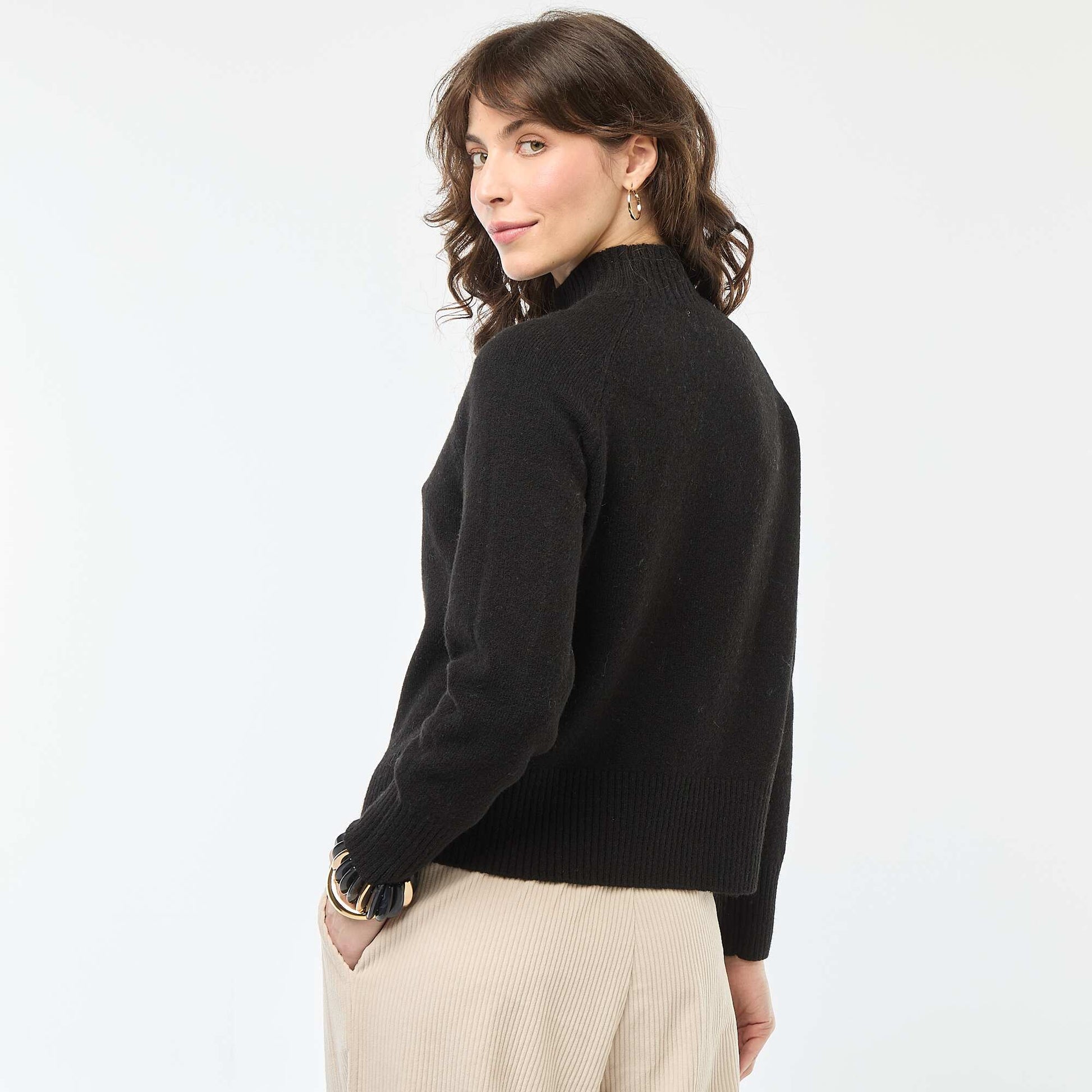 Sweater de punto con cuello alto NEGRO