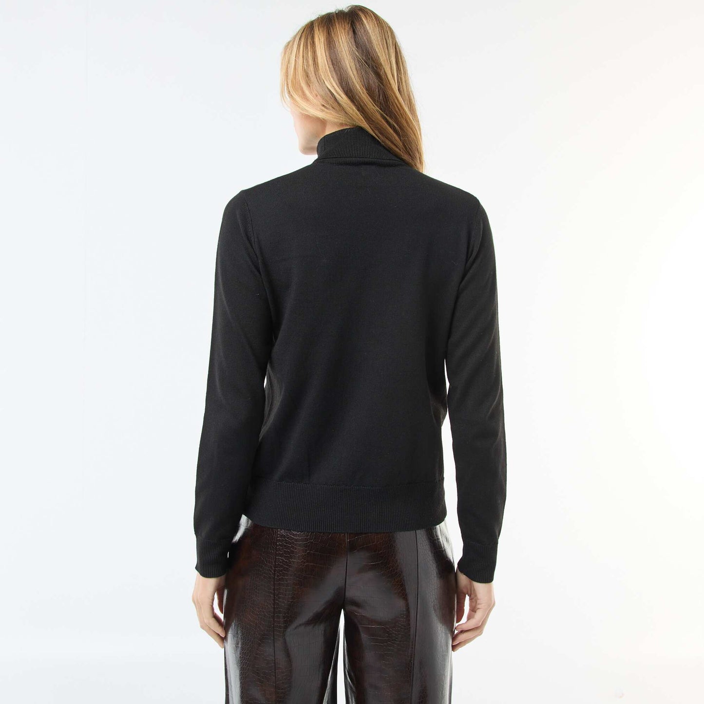 Sweater de cuello alto liso NEGRO
