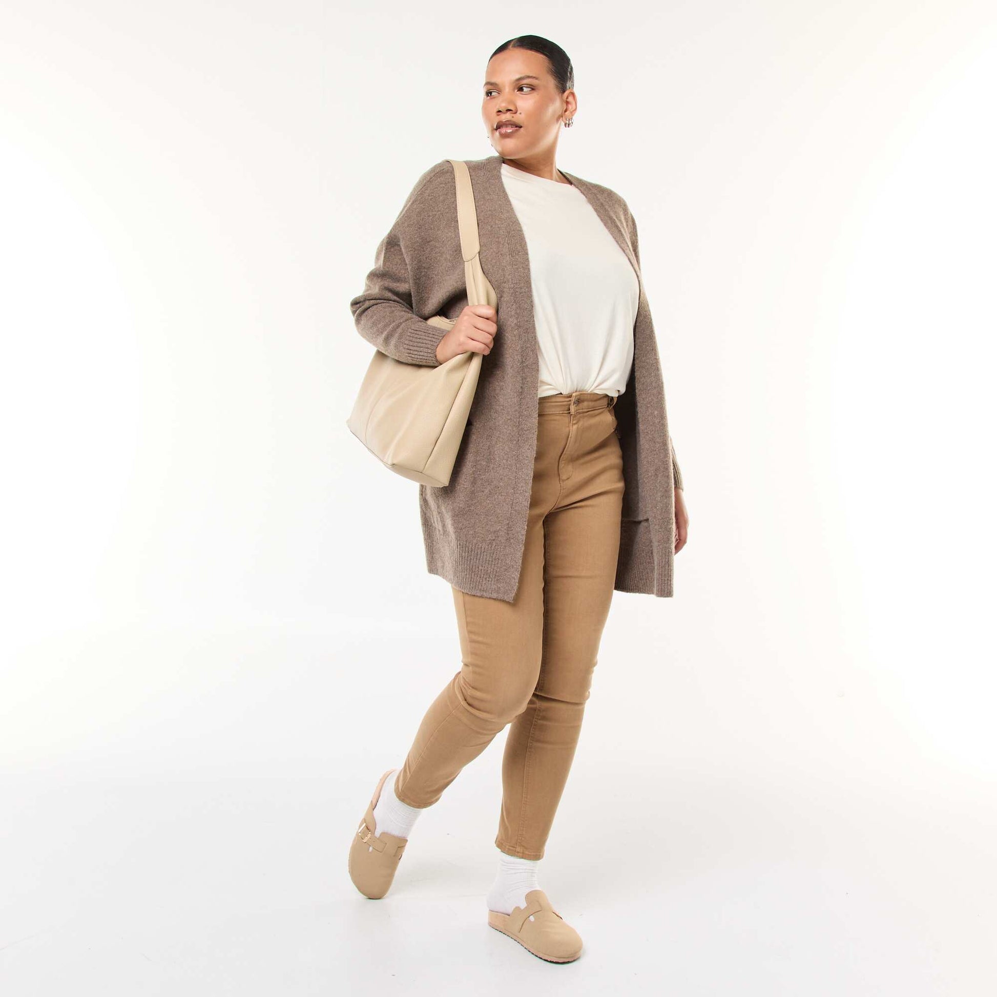 Chaqueta larga de punto con 2 bolsillos MARRON