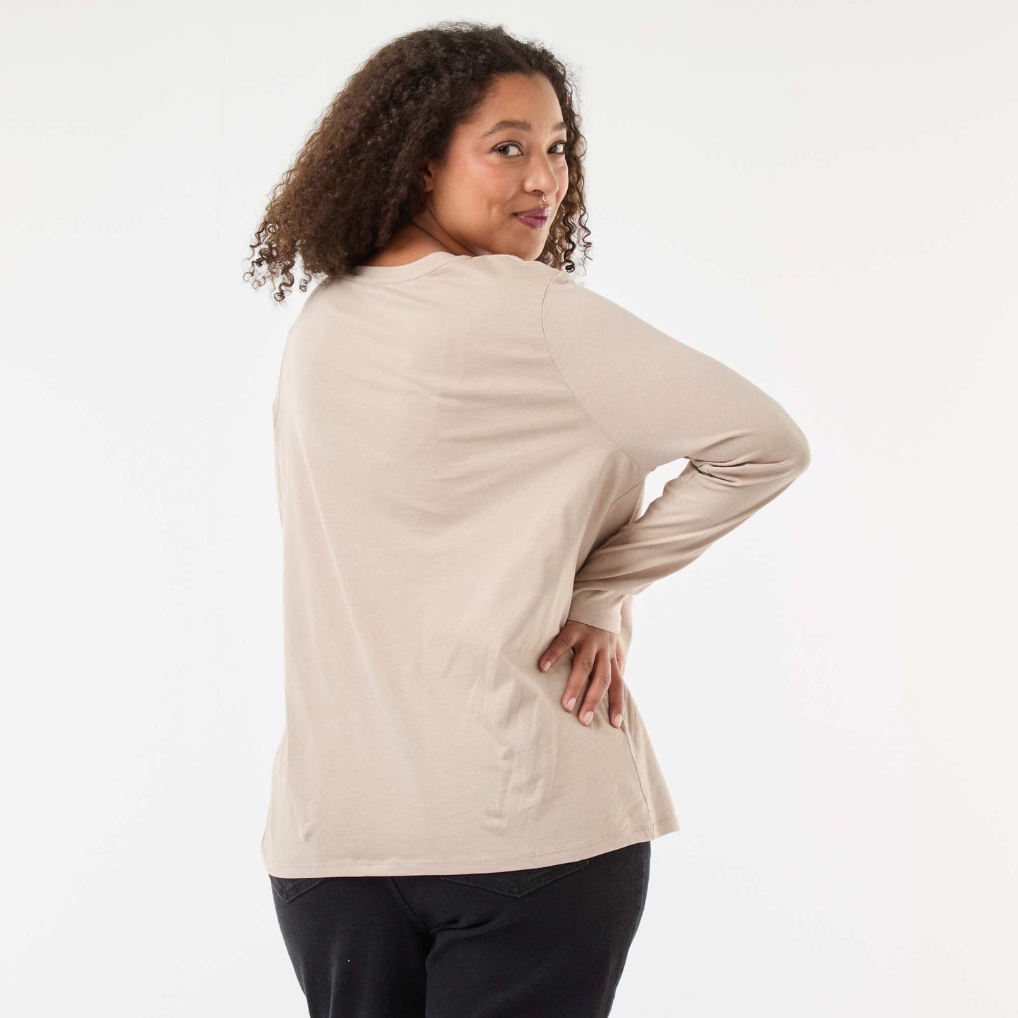 Camiseta de punto con cuello en V y manga corta BEIGE