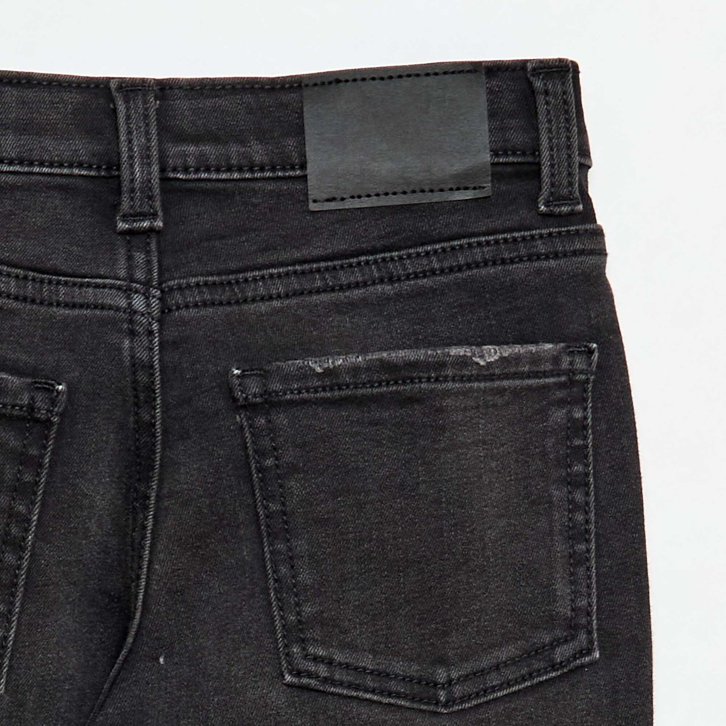 Pantalón jean stretch corte slim de algodón GRIS