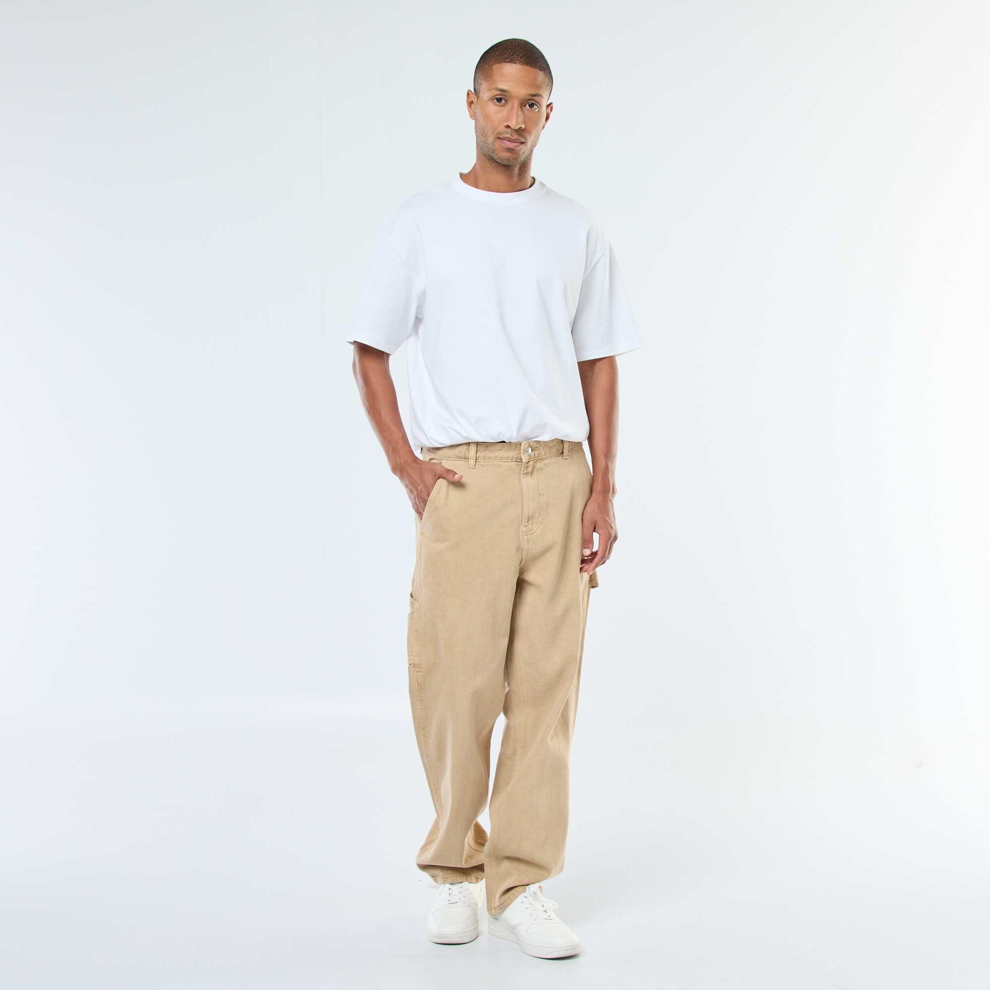 Pantalón jean estilo carpintero BEIGE