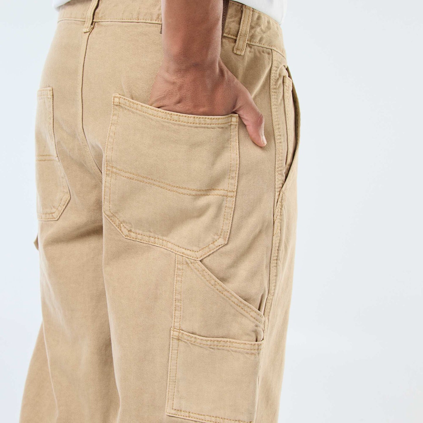 Pantalón jean estilo carpintero BEIGE