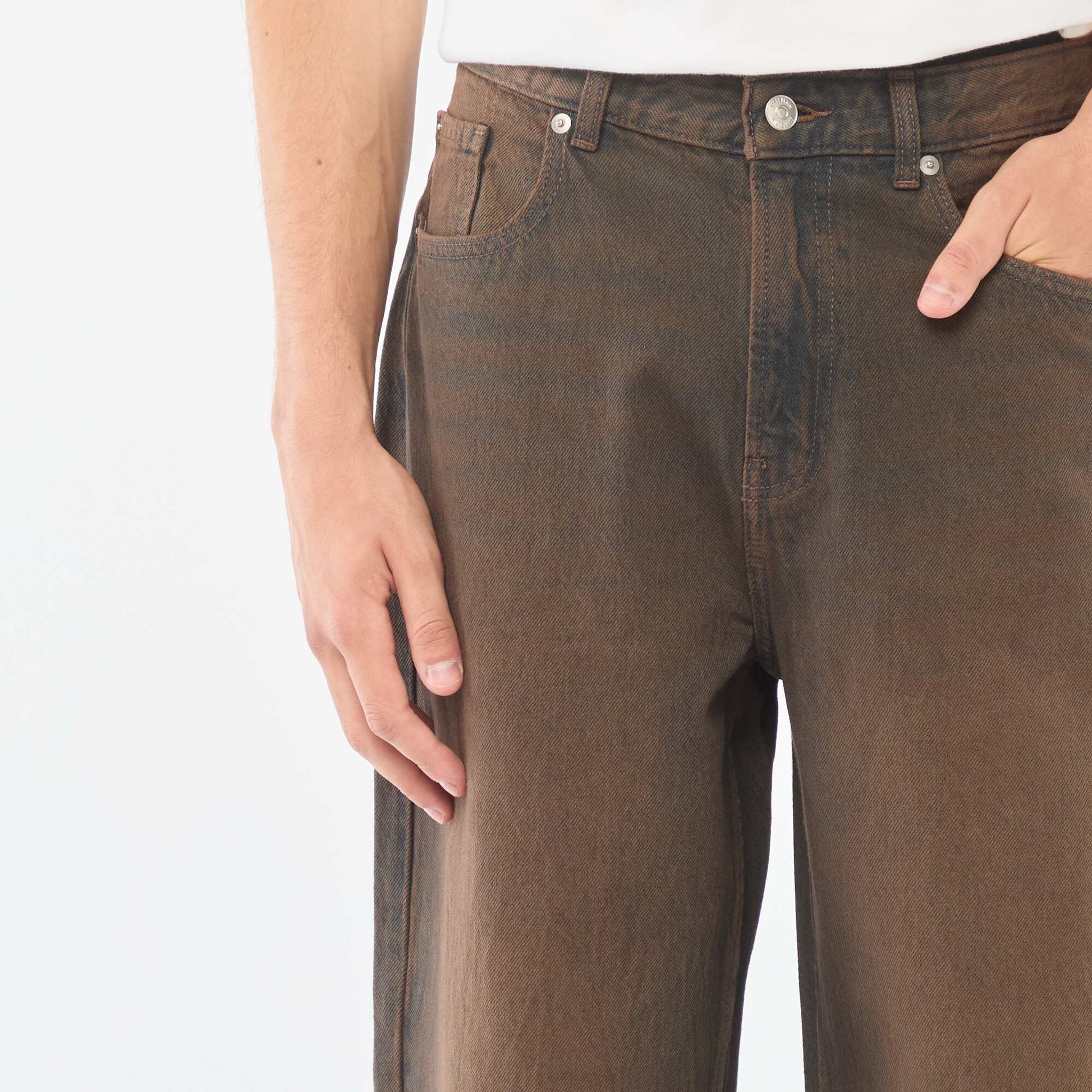 Jean ancho tipo baggy con 5 bolsillos NEGRO