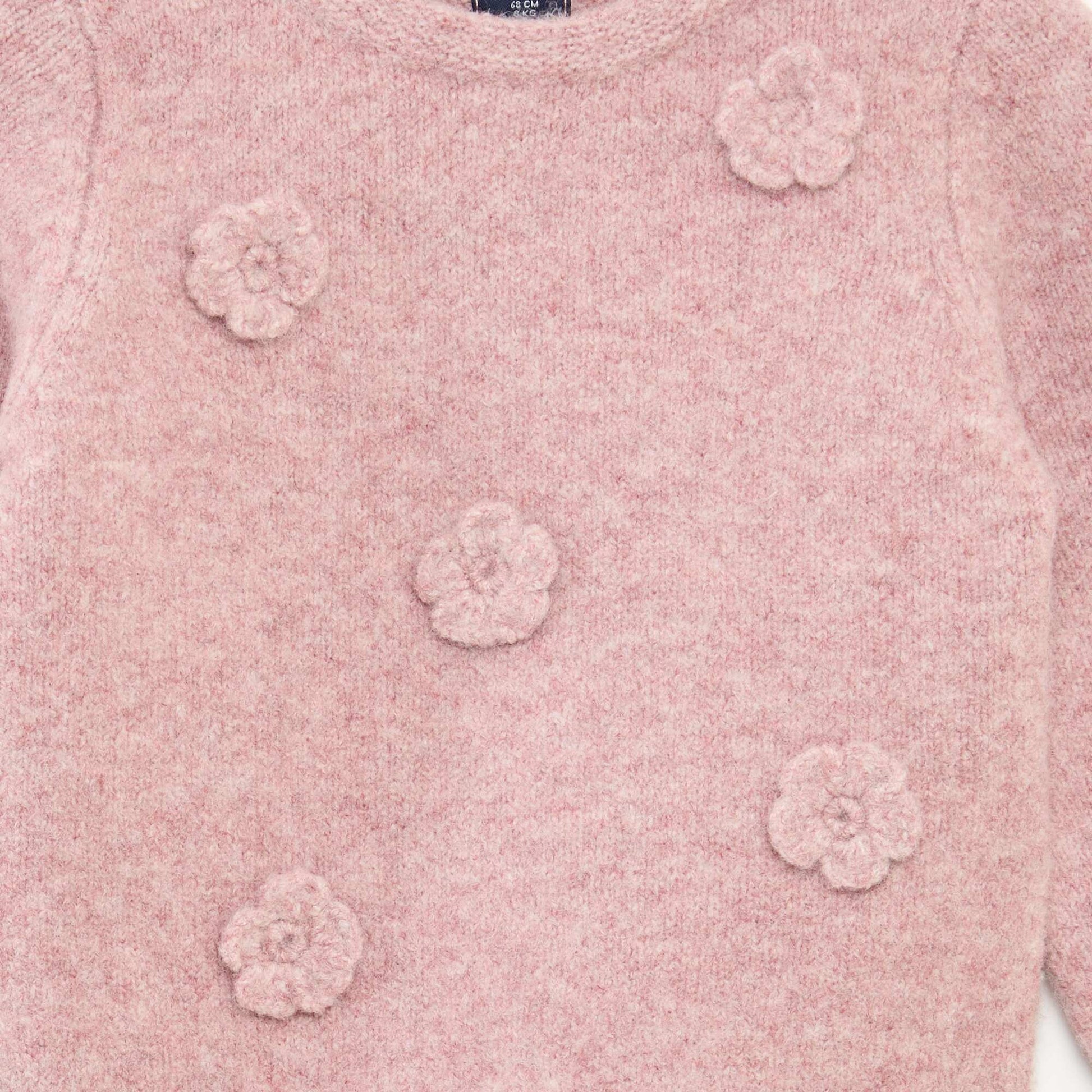 Sweater cuello redondo con parche de flores ROSA