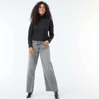 Jean ancho con doble abertura abotonada GRIS