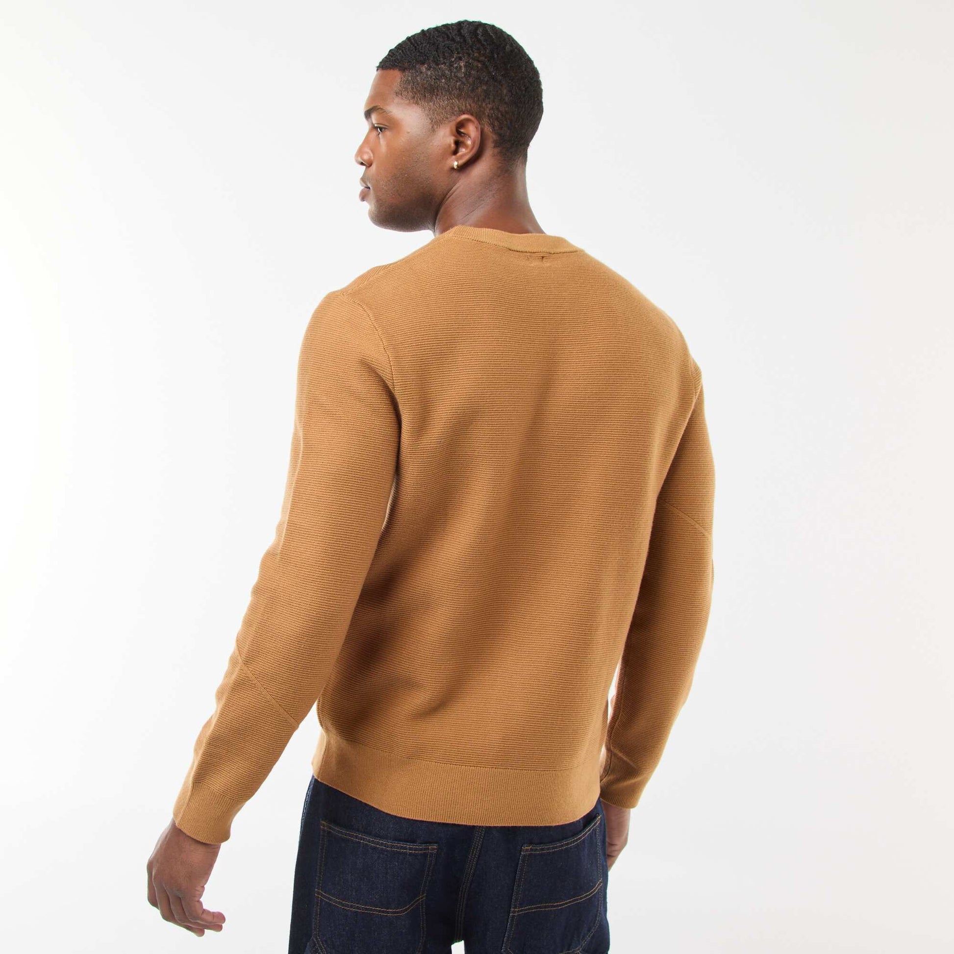 Sweater de punto fino liso con cuello redondo BEIGE