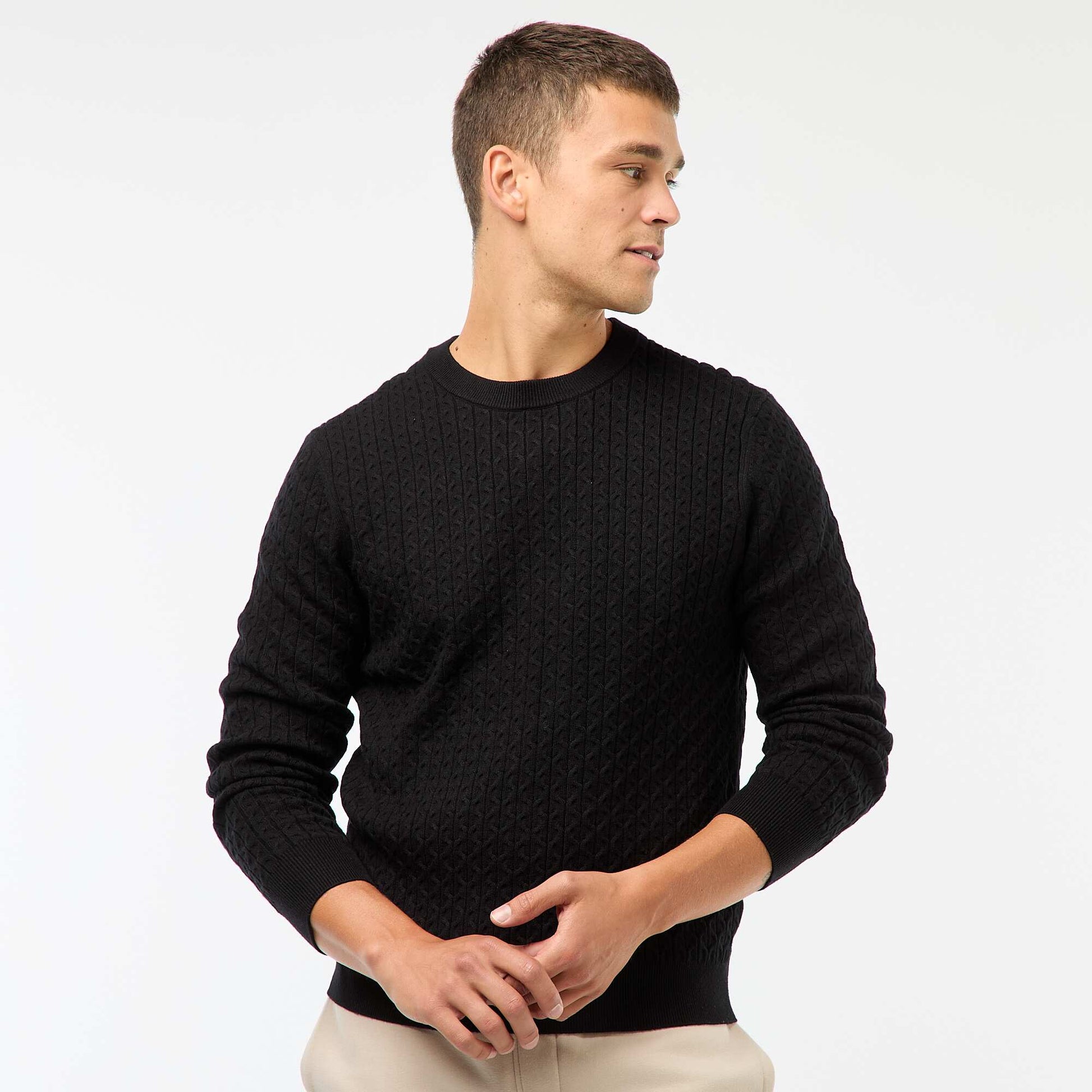 Sweater cuello redondo mini trenza liso NEGRO