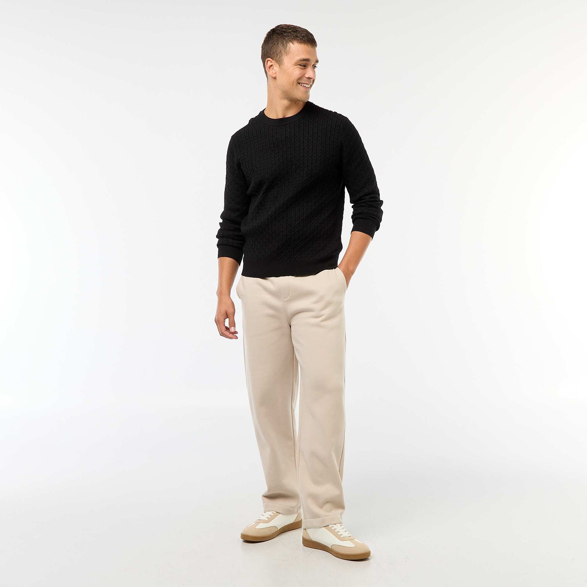 Sweater cuello redondo mini trenza liso NEGRO
