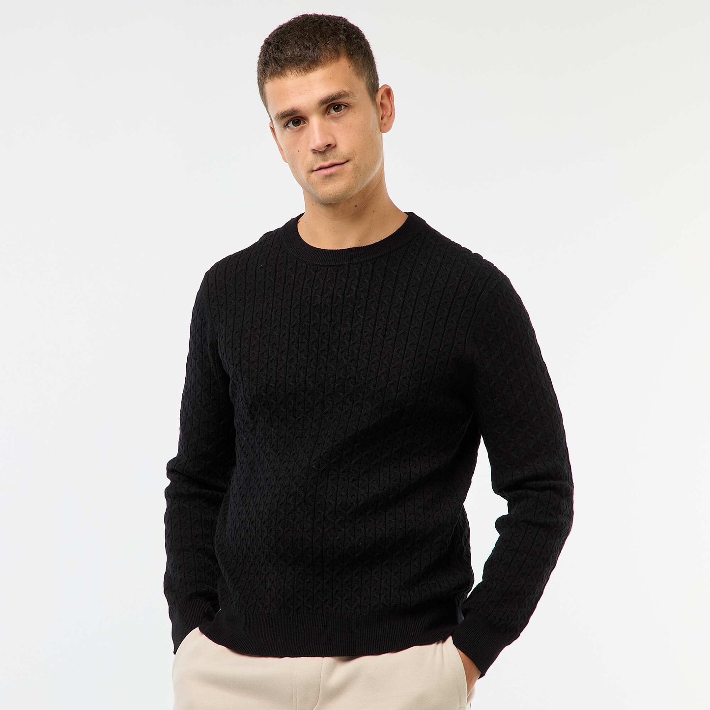 Sweater cuello redondo mini trenza liso NEGRO