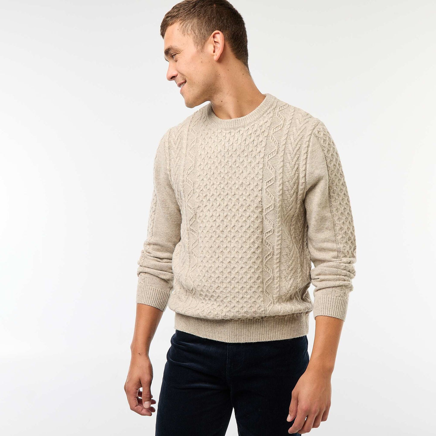 Sweater grueso de punto trenzado liso BEIGE