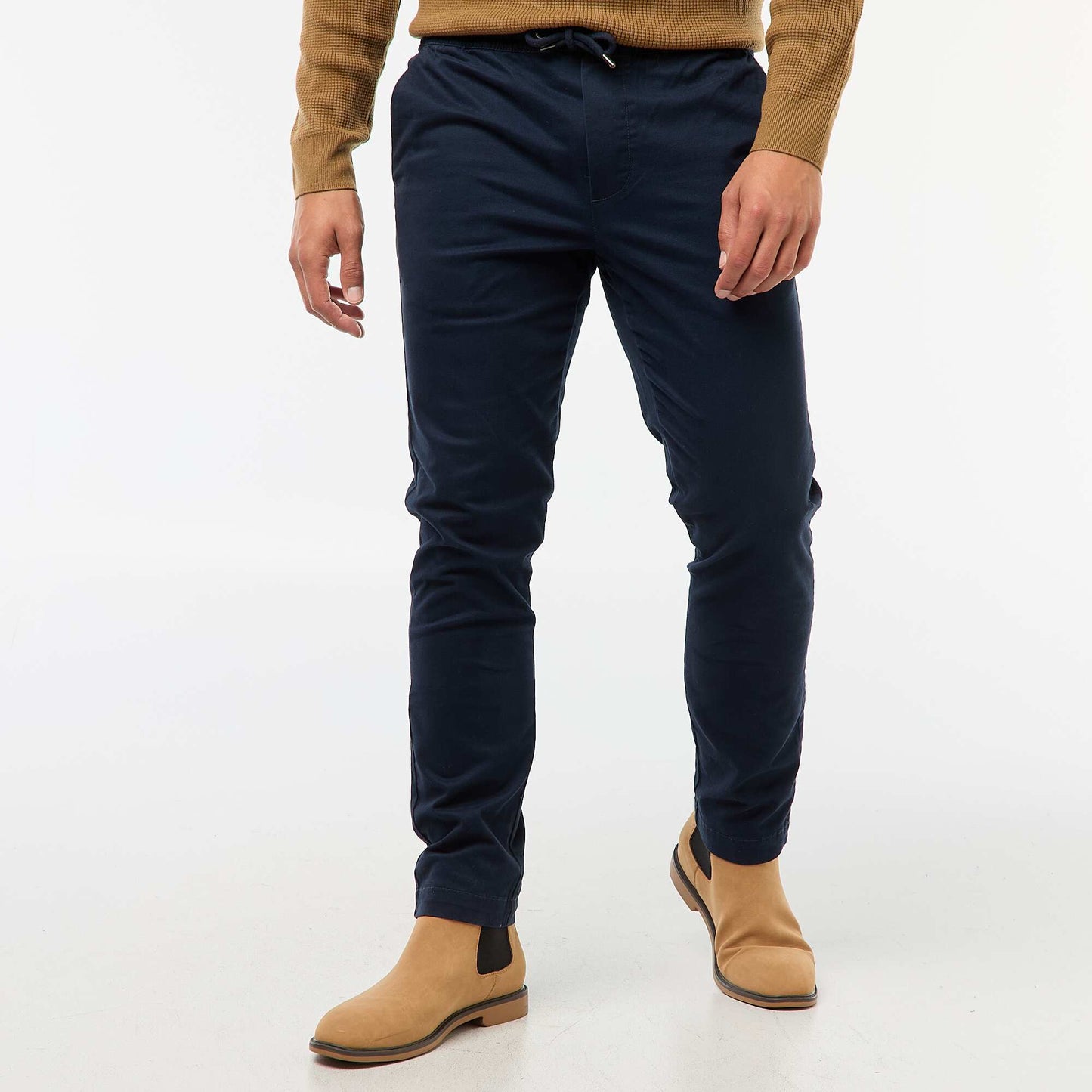 Jogging slim liso AZUL