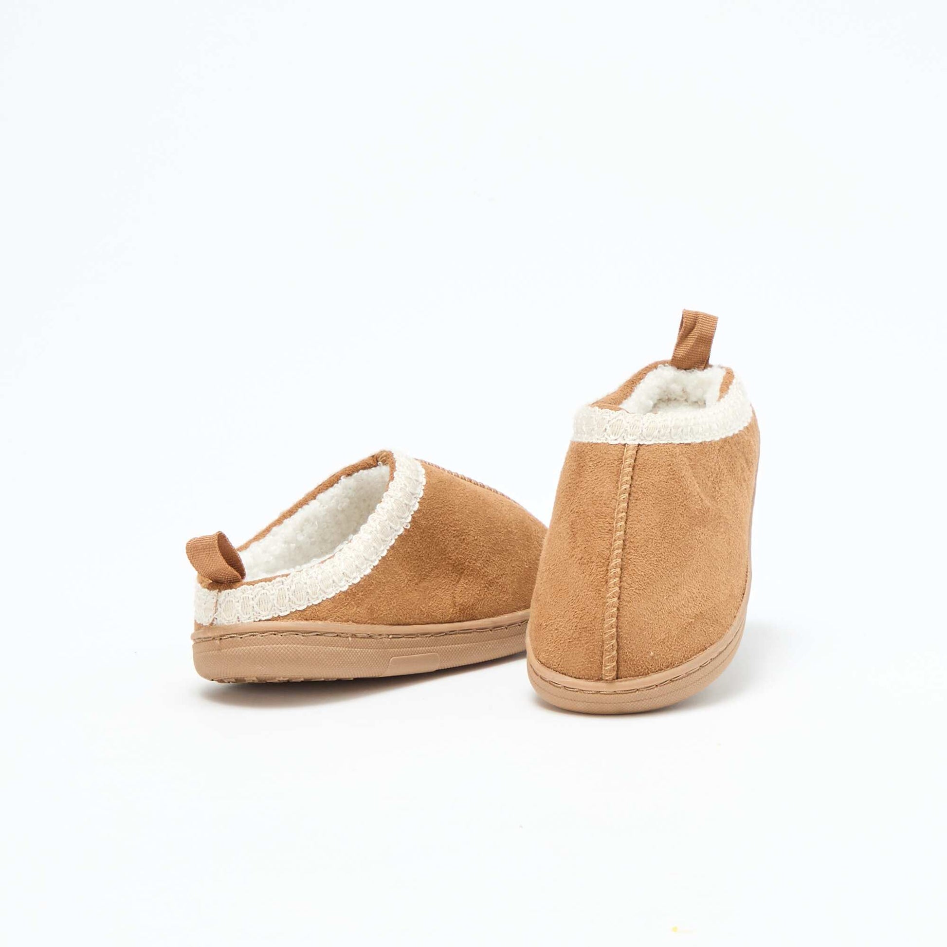 Mules de antelina con detalle MARRON