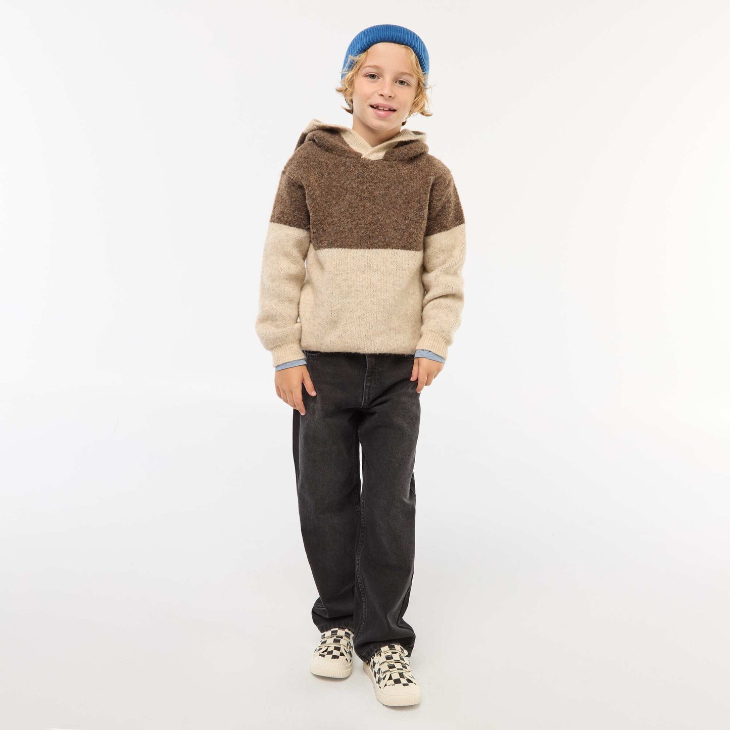 Buzo con capucha color block MARRON
