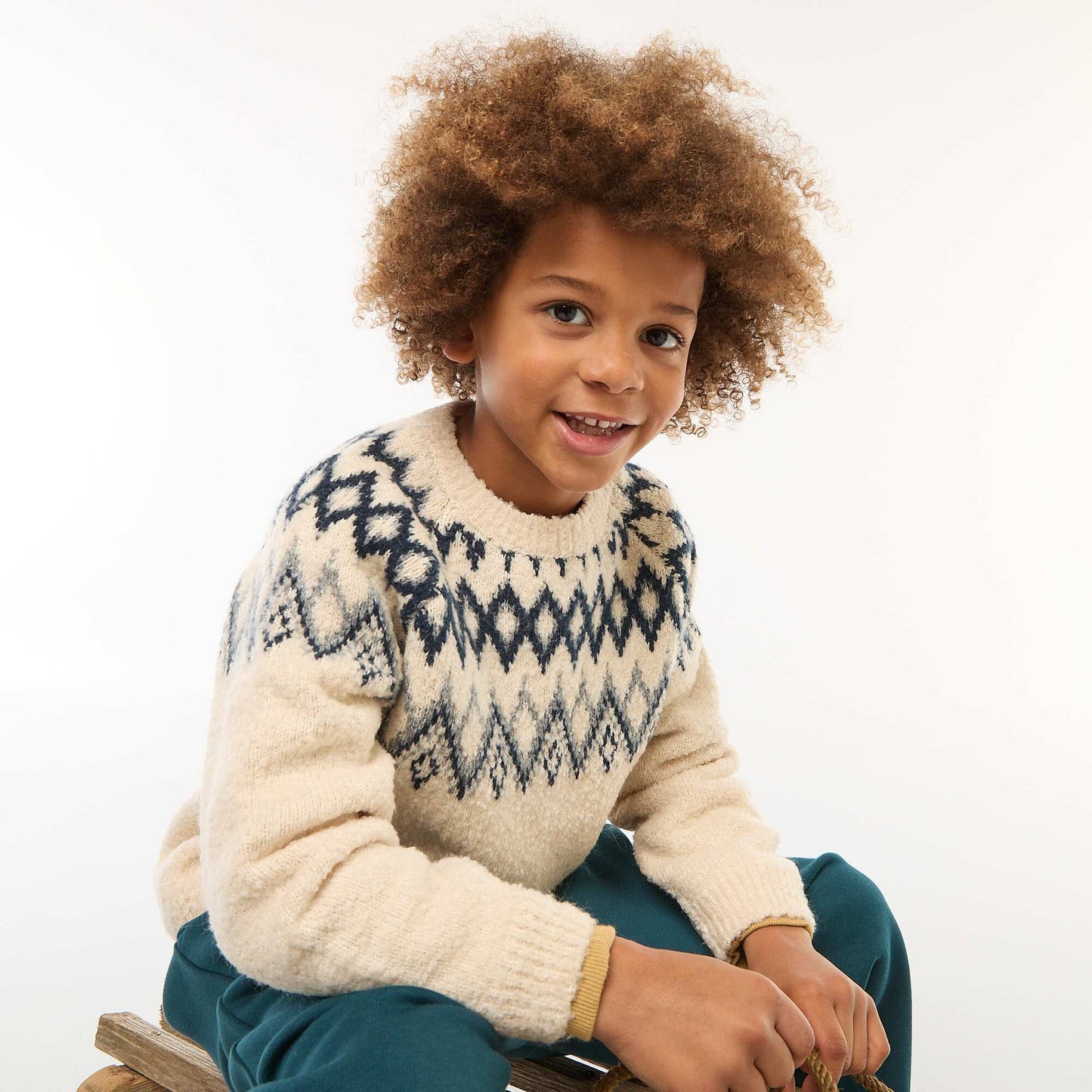 Sweater jacquard cuello redondo liso GRIS