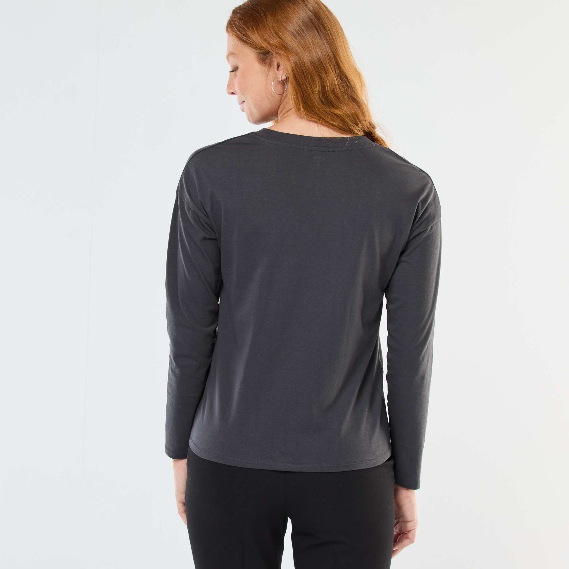 Camiseta de manga larga y cuello redondo NEGRO