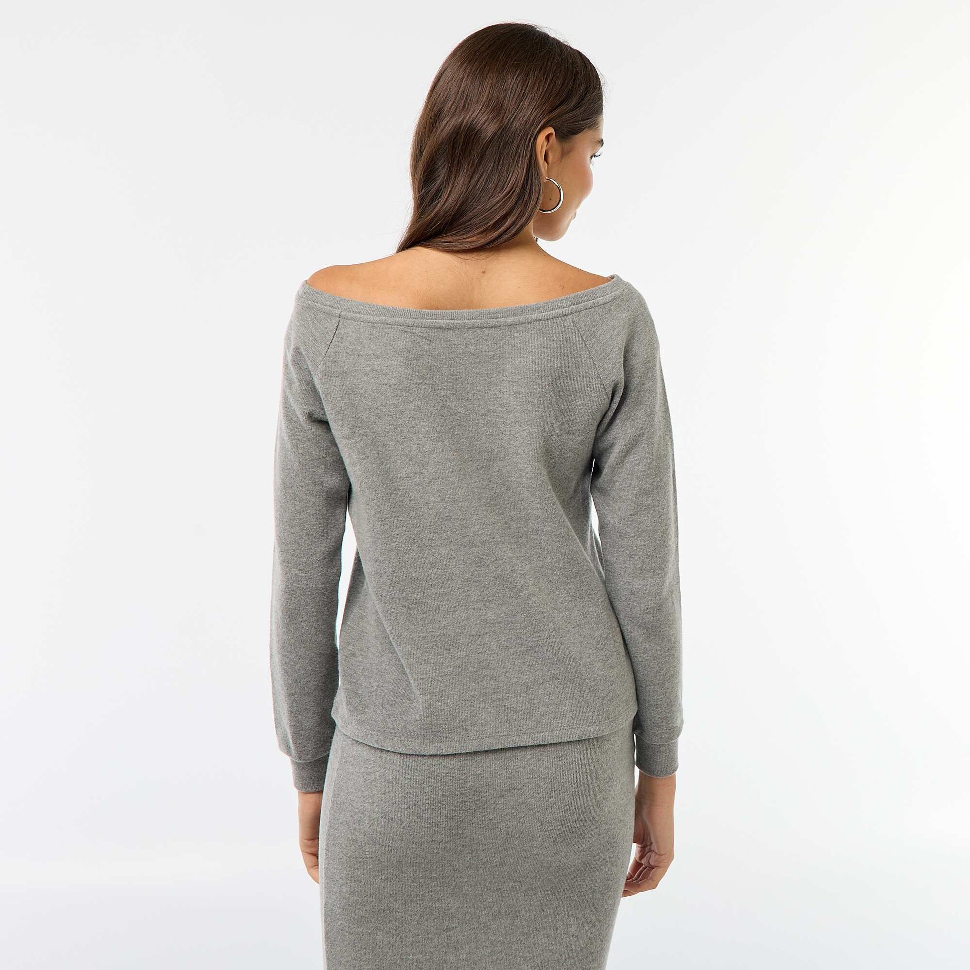 Camiseta de punto suave con cuello Bardot GRIS