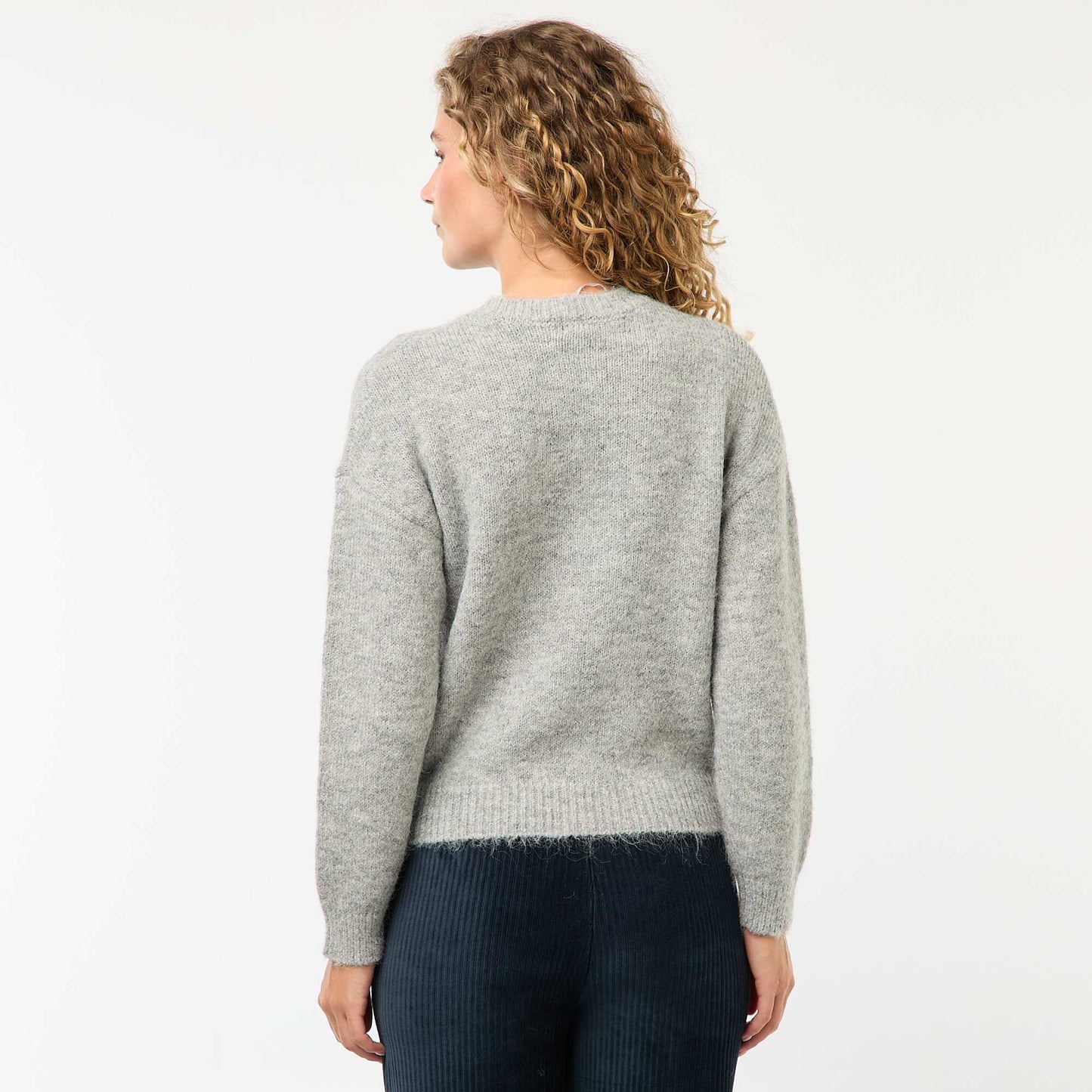 Cálido sweater de punto jaspeado GRIS