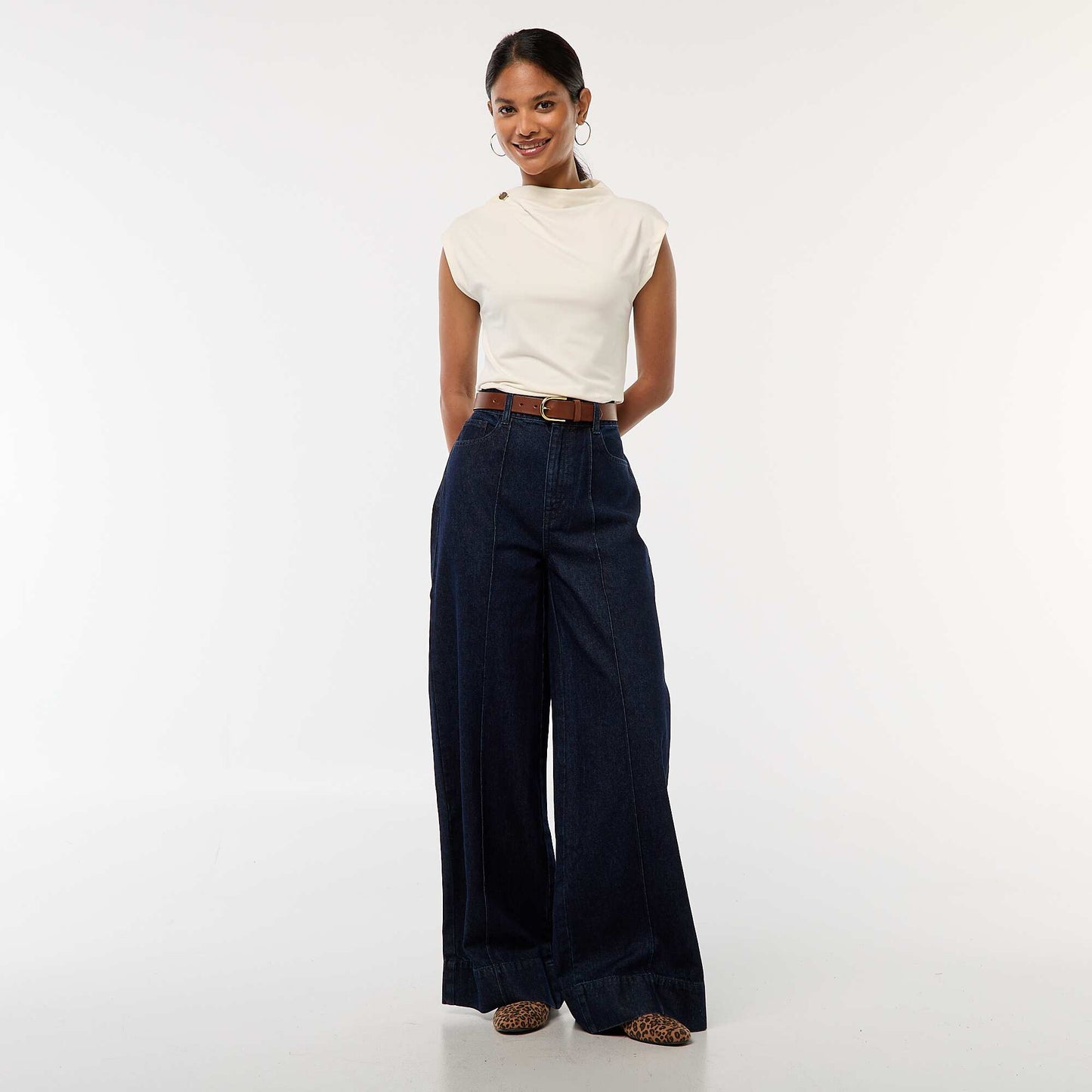 Jean corte wide leg con 5 bolsillos AZUL